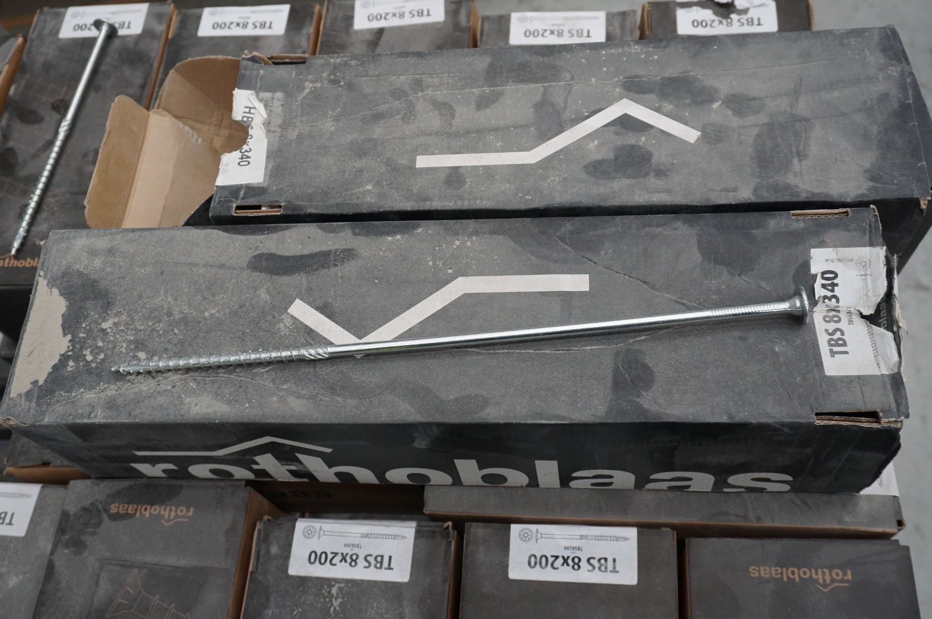 1x (no.) pallet box of mixed Rothoblaas screws to include TBS 8 x 200mm self tapping wood screws, - Image 7 of 8