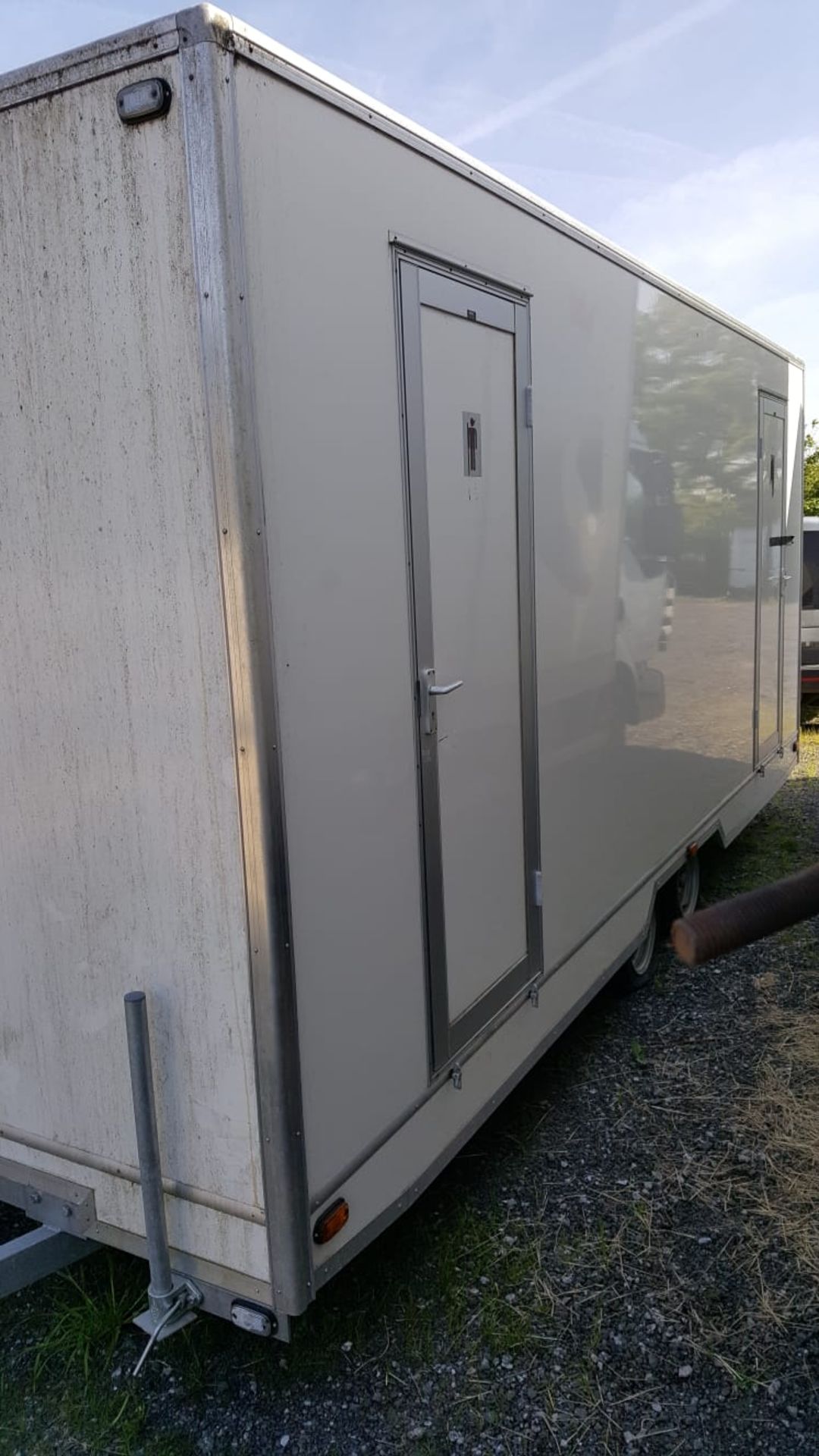 Green Pod Company mobile hospitality male and female trailer toilet block, White modern exteriors - Image 2 of 14