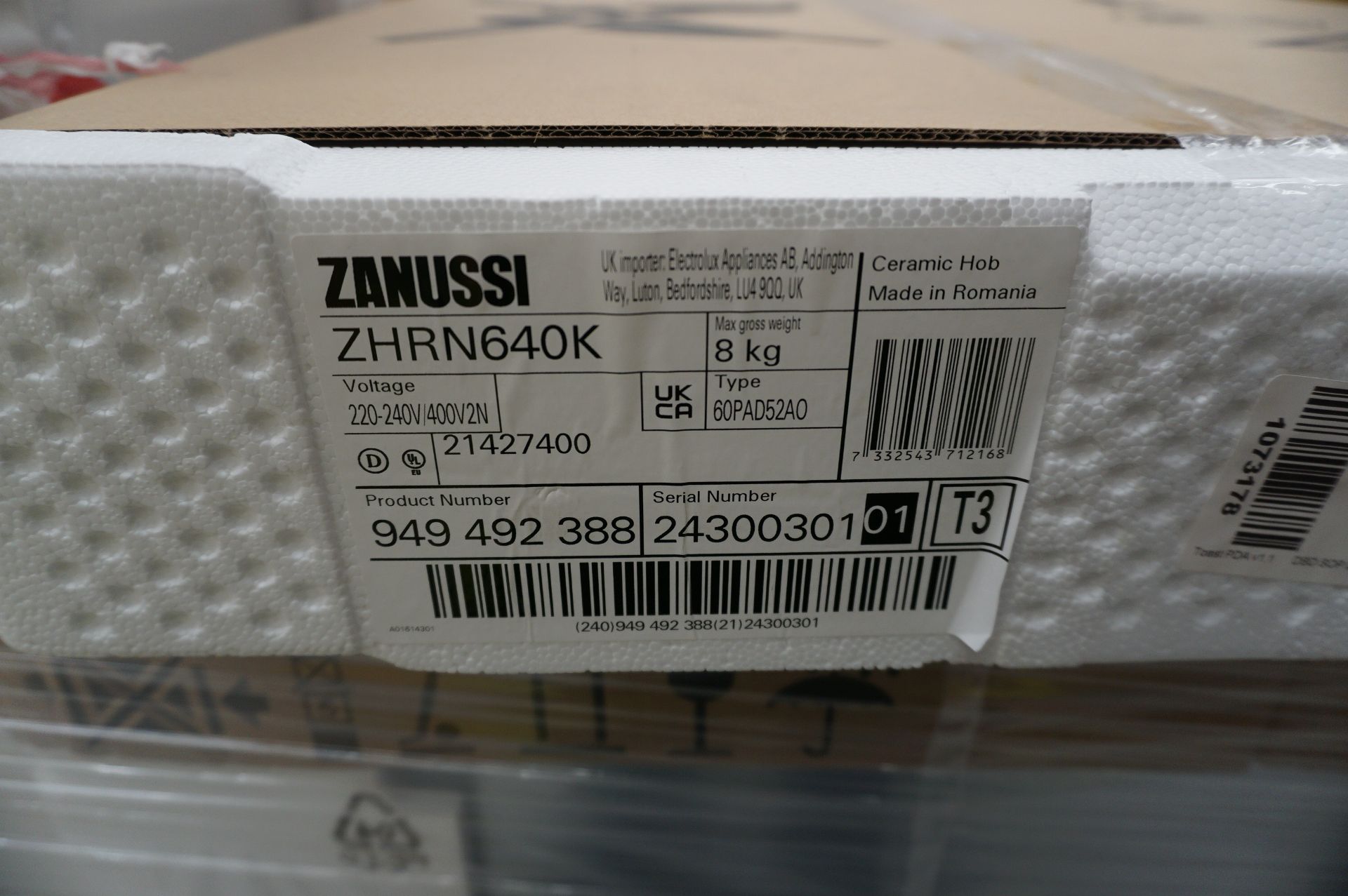 Kitchen white goods to include integrated Zanussi, ZNFN18FSF fridge/freezer, Zanussi, SWD76NB4PW - Image 7 of 11