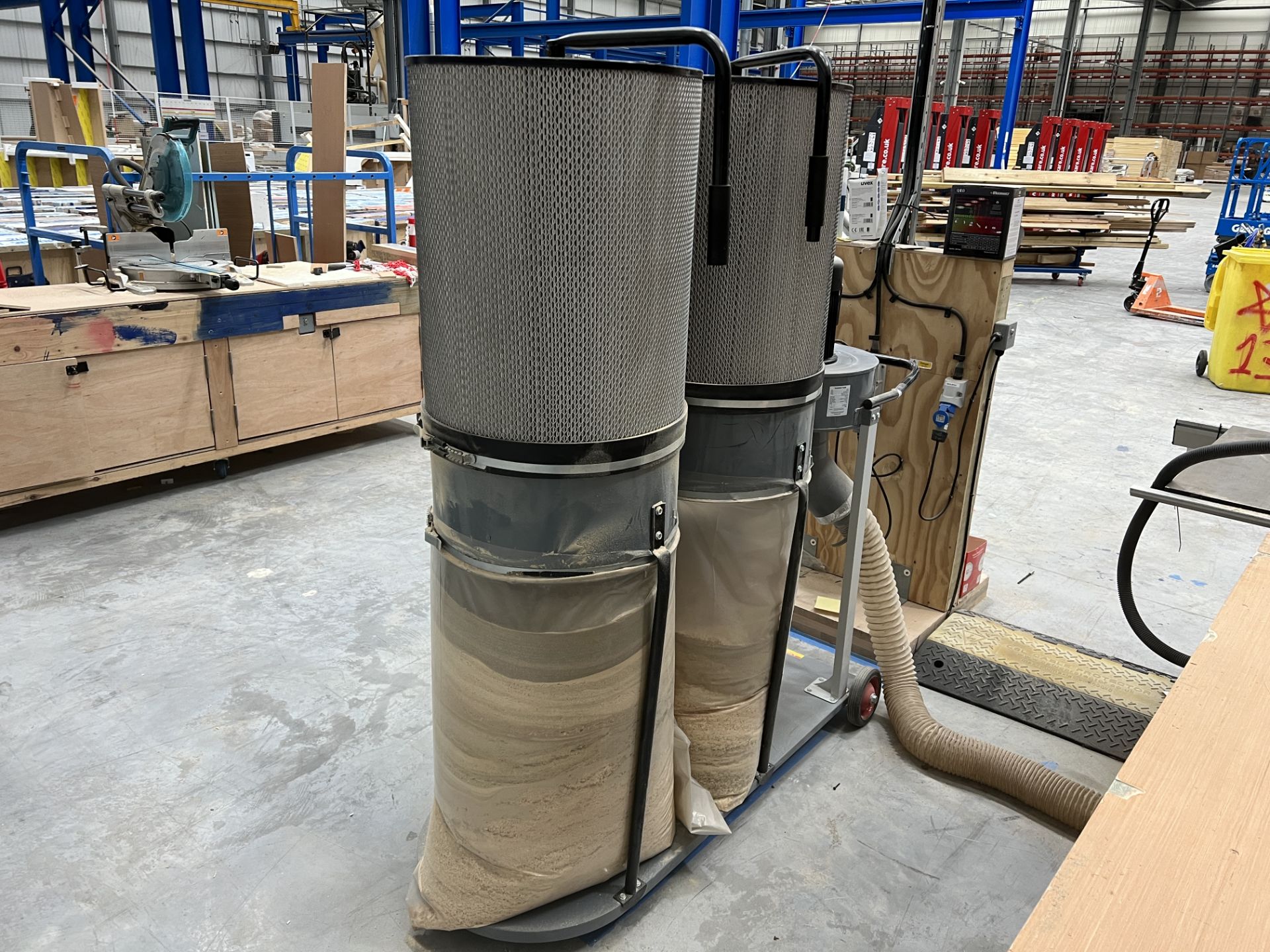 Axminster Trade, AT340E twin bag saw dust extractor, bag capacity 2x 170L, air flow 3000m³/hr at - Image 2 of 6