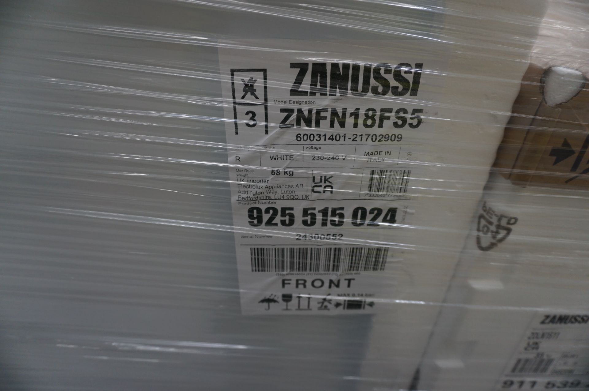 Kitchen white goods to include integrated Zanussi, ZNFN18FSF fridge/freezer, Zanussi, SWD76NB4PW - Image 4 of 11