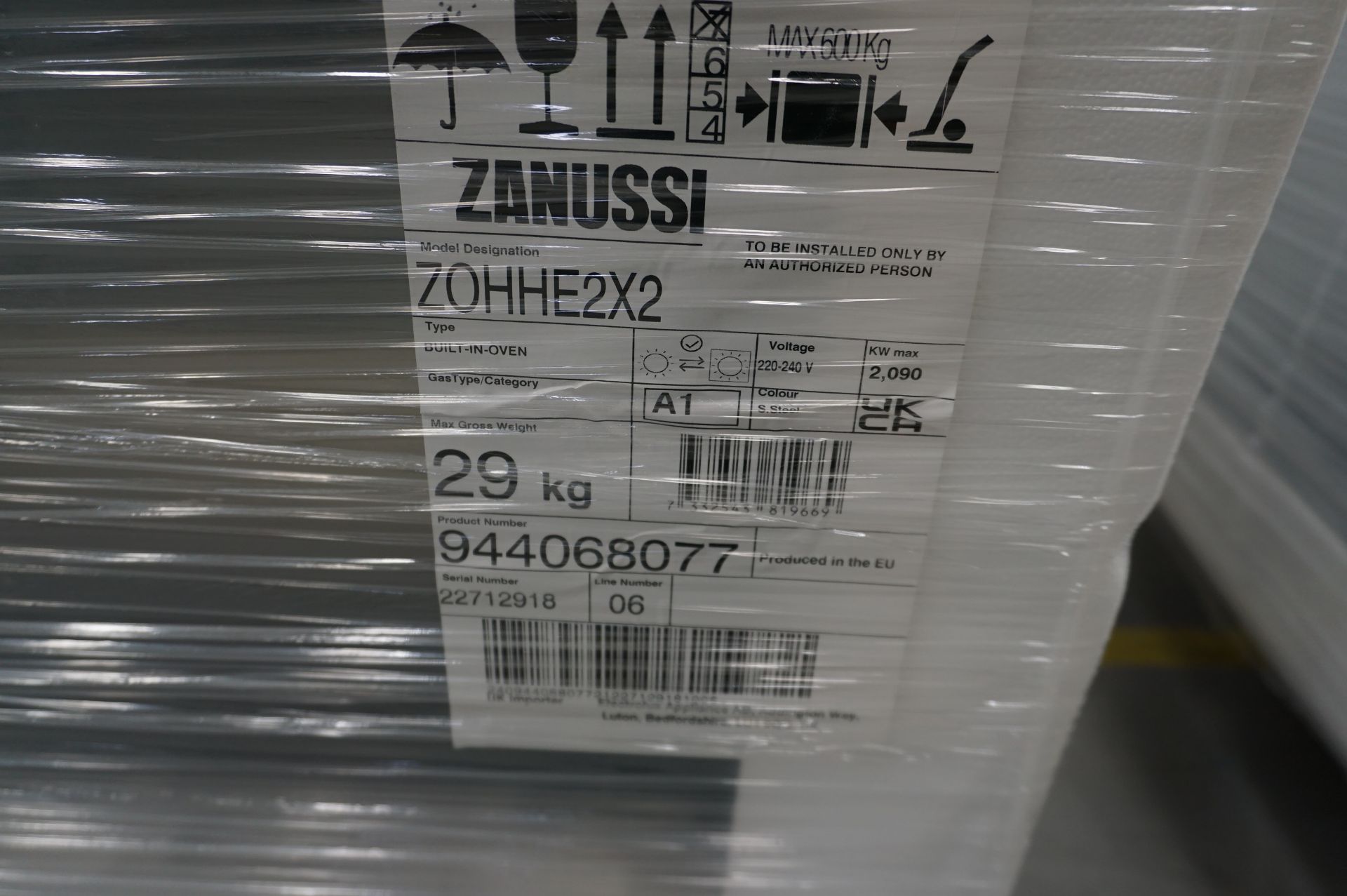 Kitchen white goods to include integrated Zanussi, ZNFN18FSF fridge/freezer, Zanussi, SWD76NB4PW - Image 6 of 12