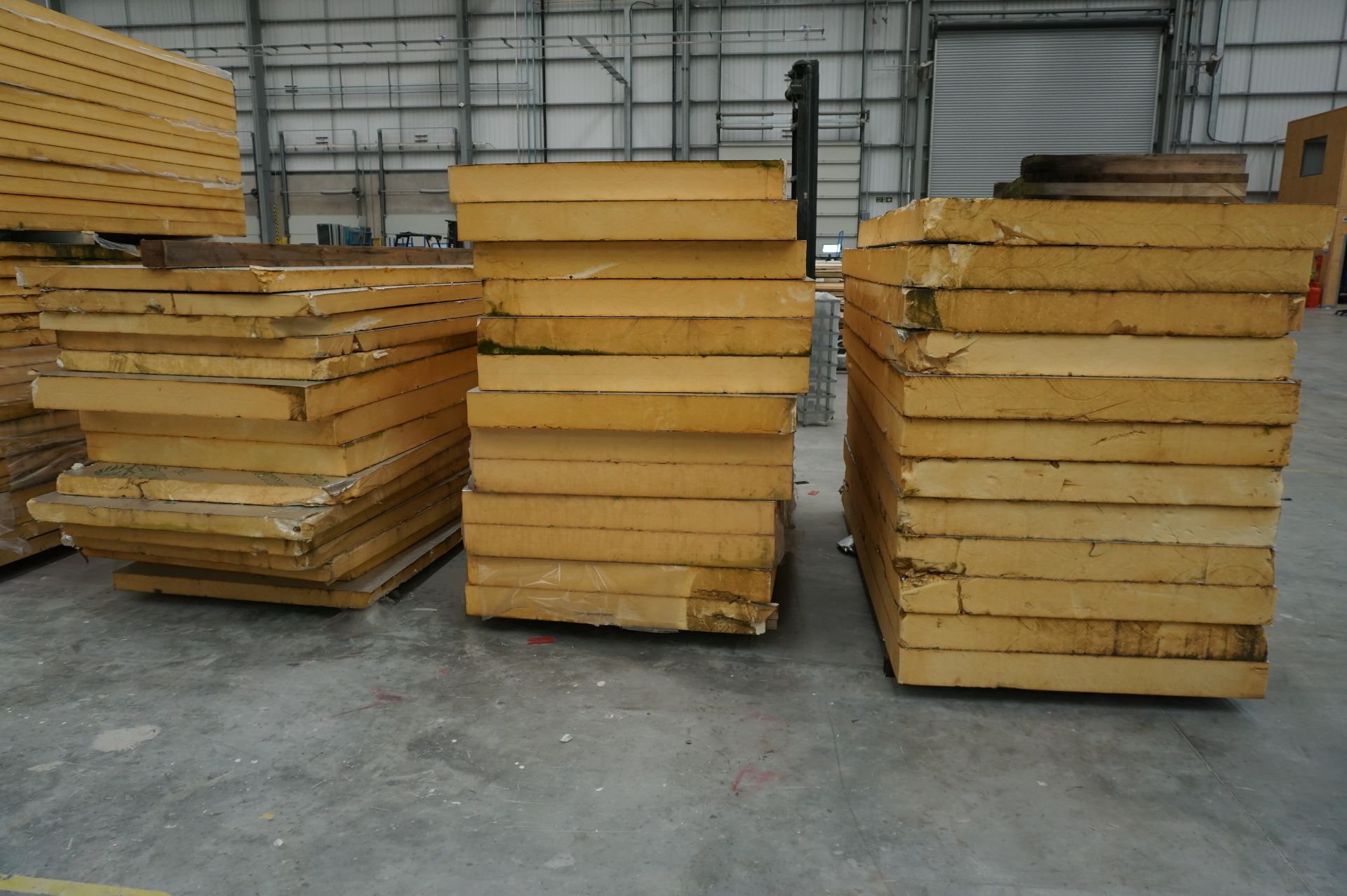 39x (no.) Kingspan, Therma TP10 insulation board, 3 mixed pallets, thickness 80 to 130mm, 1200 x - Image 4 of 5
