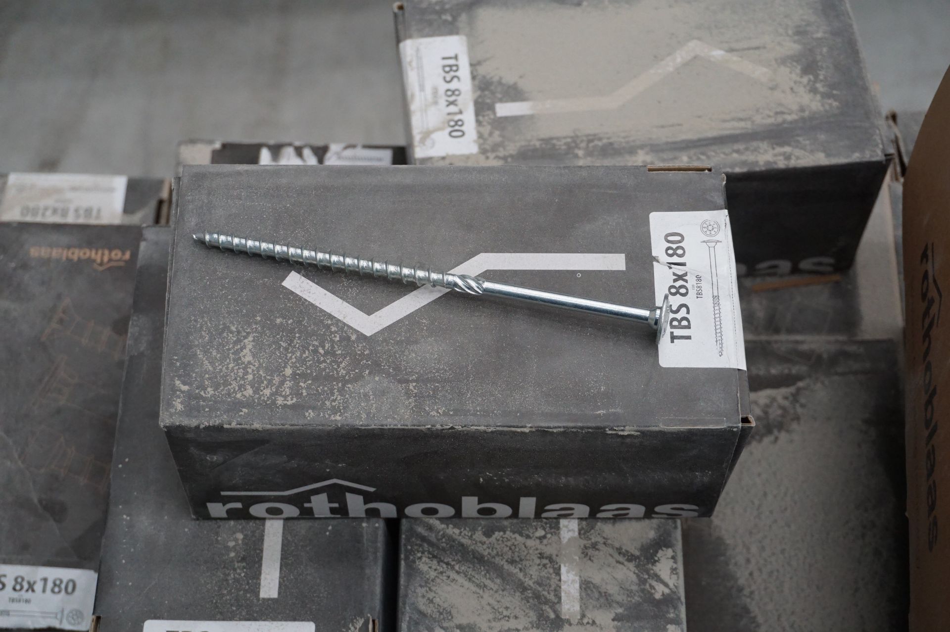 1x (no.) pallet box of mixed Rothoblaas screws to include TBS 8 x 200mm self tapping wood screws, - Image 3 of 8