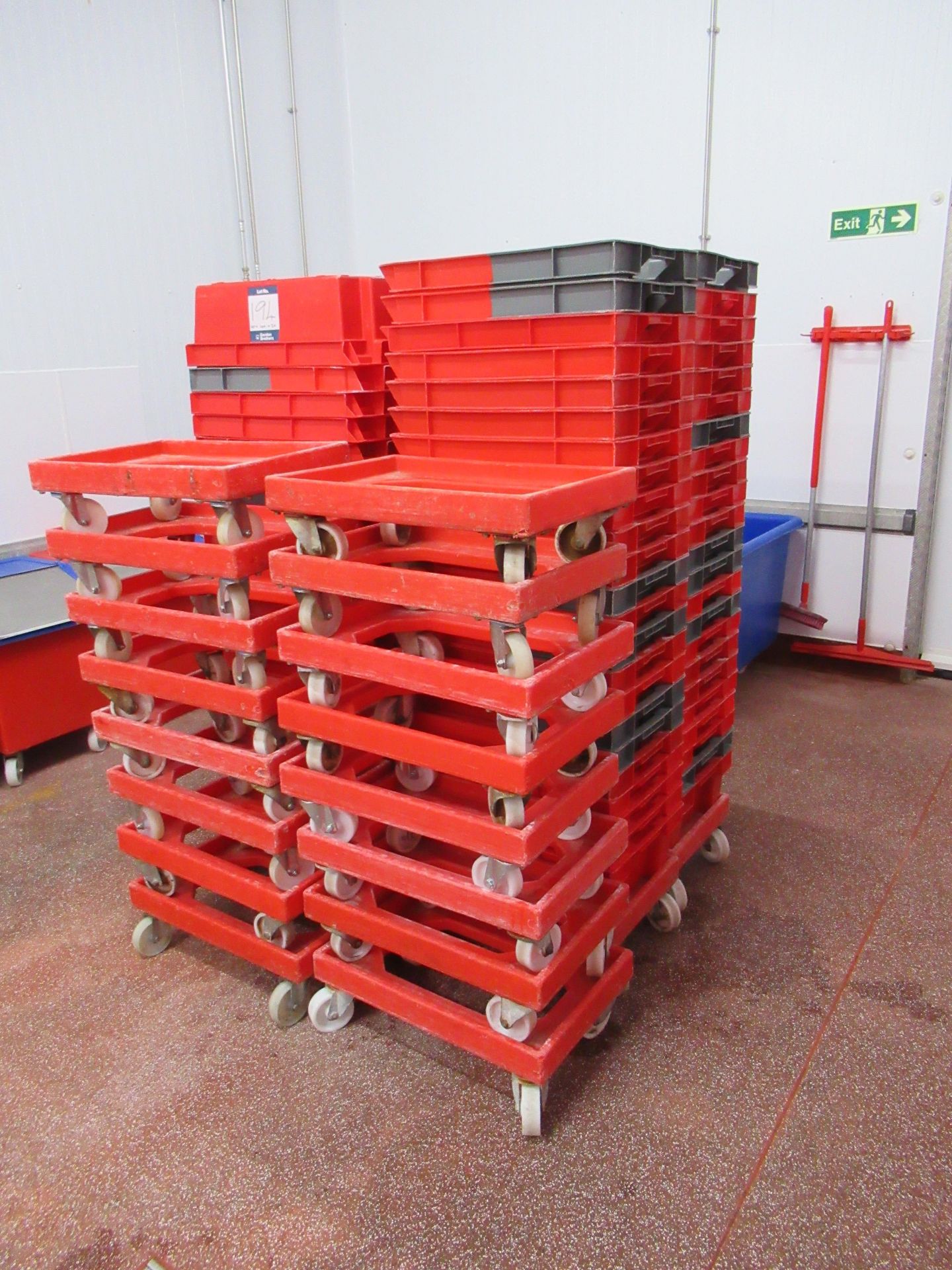 100 Red plastic stacking boxes 600 x 400 x 200mm deep with 20 dollies