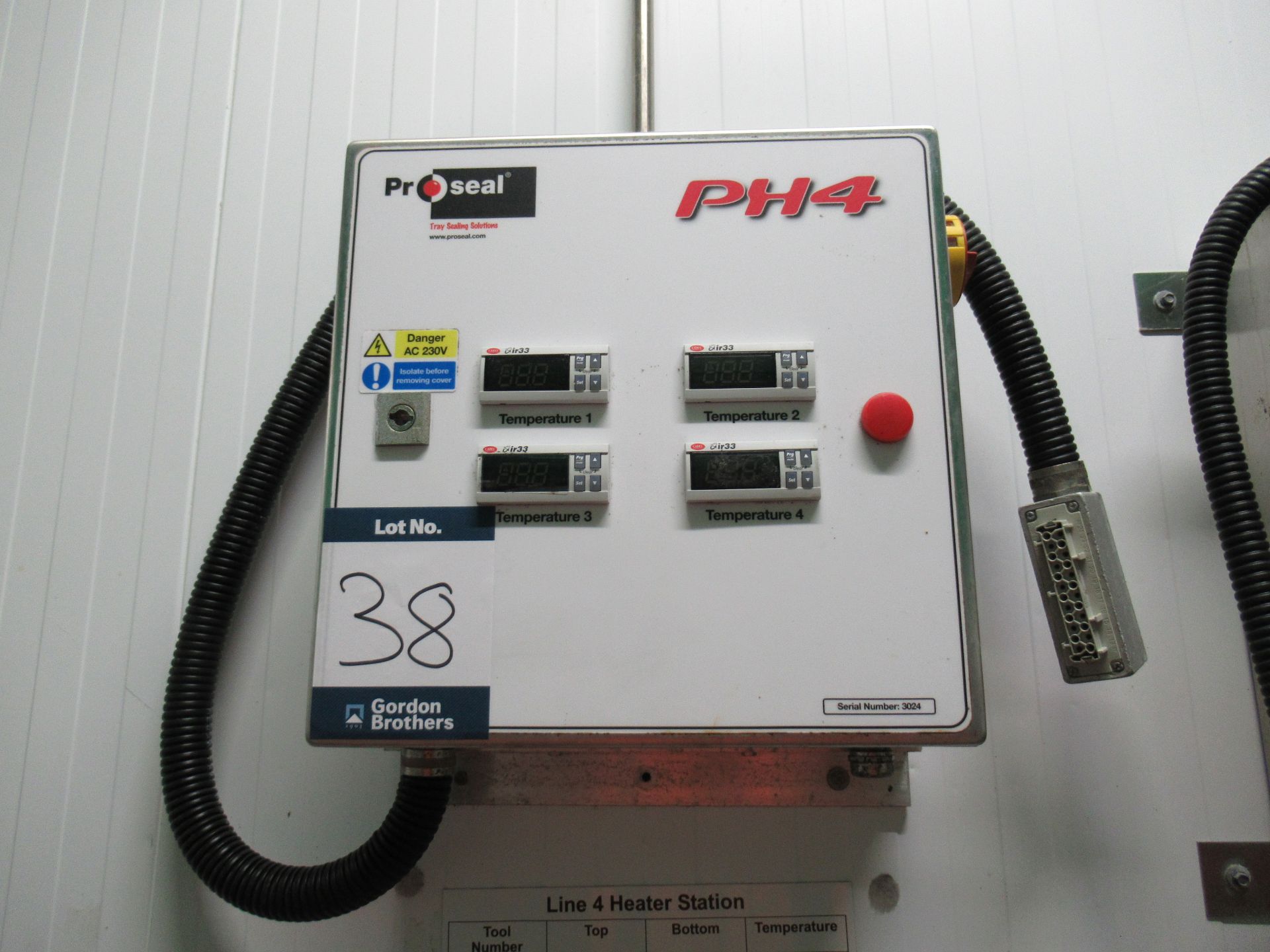 Proseal PH4 tool pre-heater panel. Serial no: 3024 wall mounted