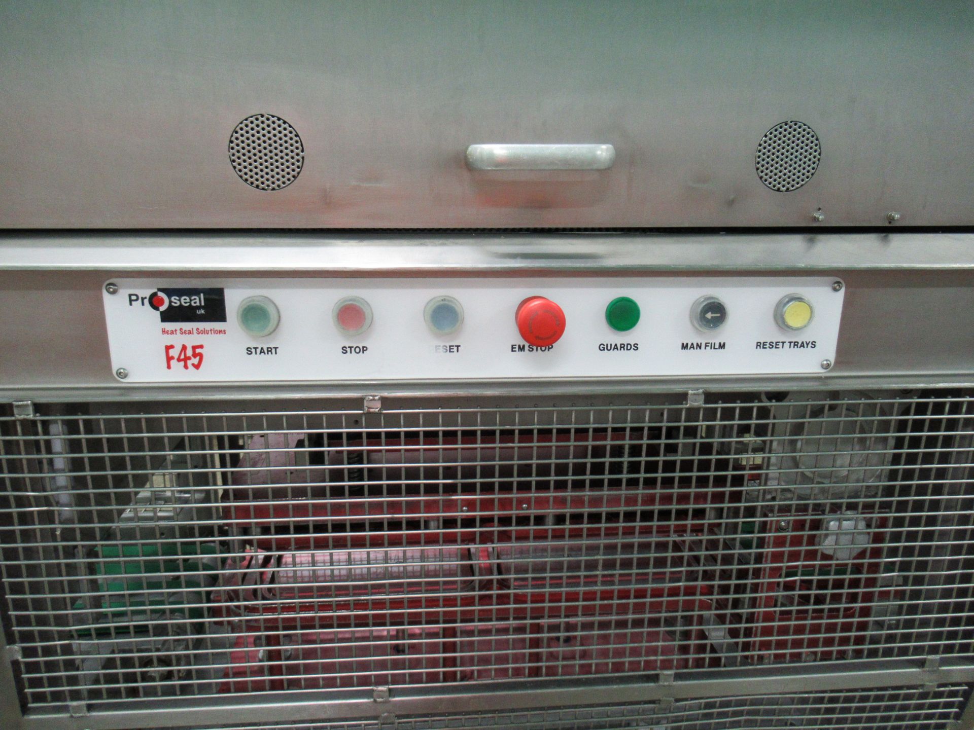 ALL INCLUSIVE LOTS 2-7: Tray filling and sealing line 1 comprised of; FP Packaging Machinery Ltd - Bild 23 aus 57
