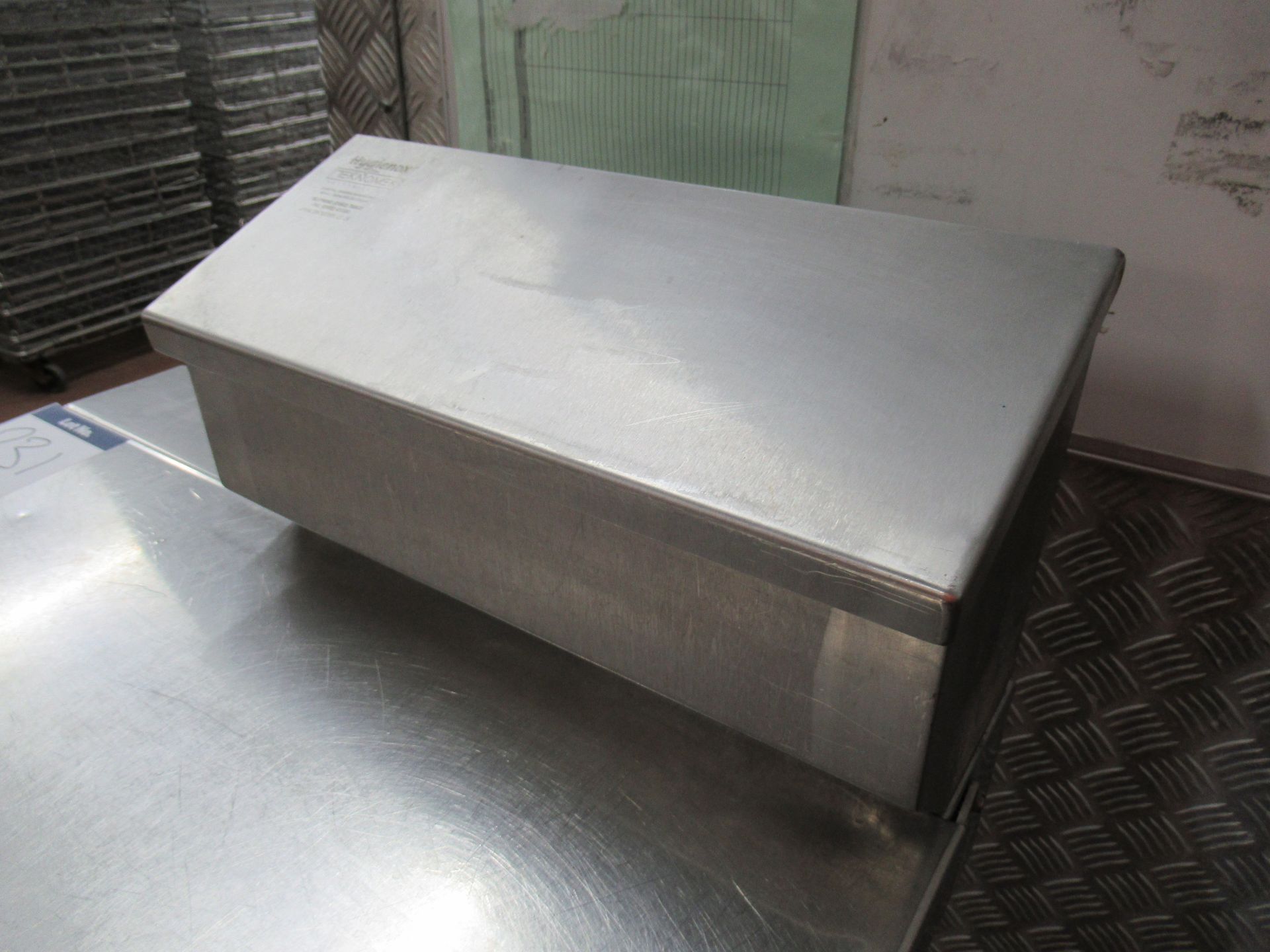 Stainless steel desk with lift up 700 x 640mm top and 1000mm height to top - Image 2 of 6