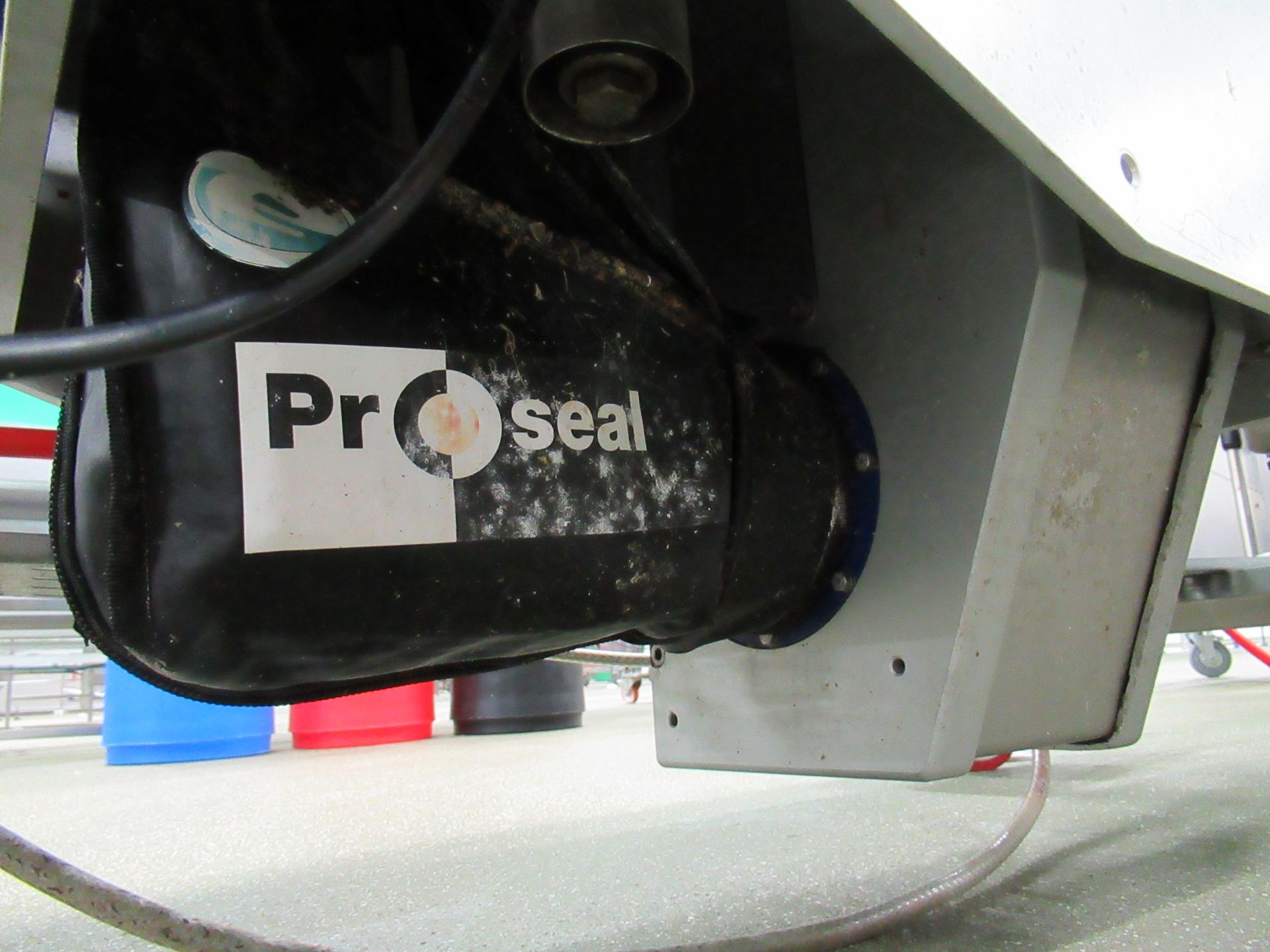 Proseal GT1 automatic inline tray sealer. Serial no: 3260 (2015) servo actuation with E1101 touch - Bild 6 aus 13