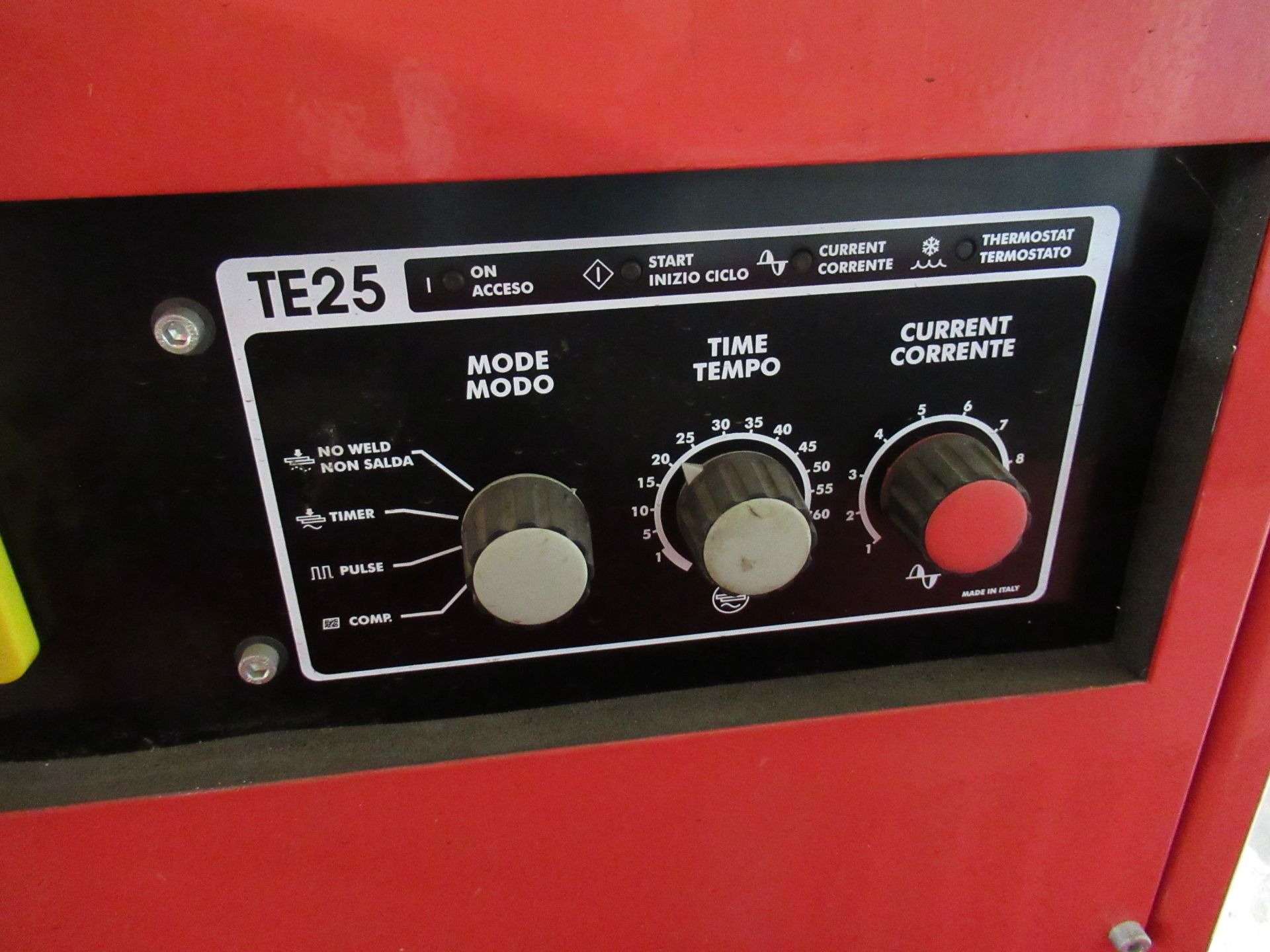 Tecna TE25 spot welder Serial no:1479 (2009) with water cooler NB: not in use – suitable for - Image 3 of 7