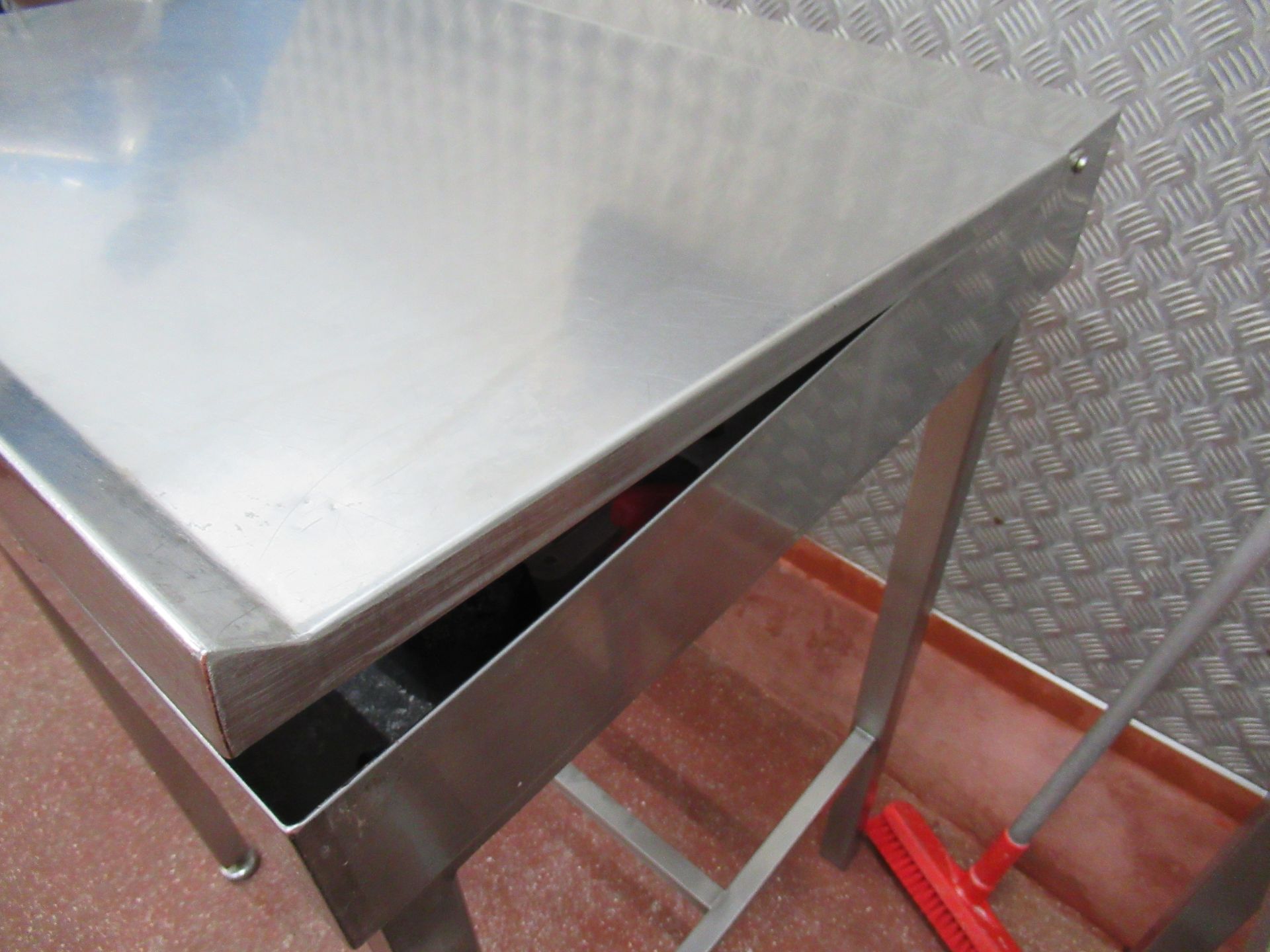 2 Stainless steel desks with lift up 700 x 640mm top, 1000mm height to top - Image 3 of 7