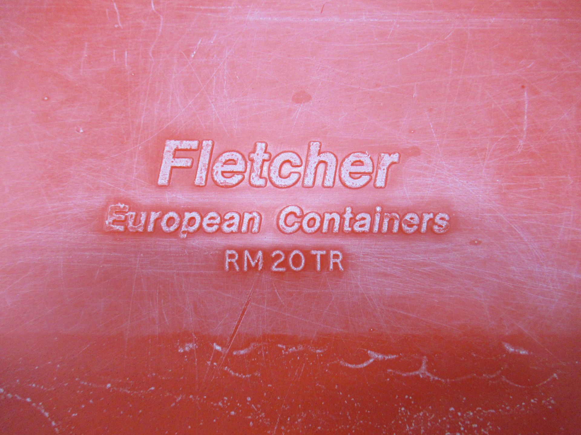 10 Fletcher plastic mobile ingredient bins, red with lids, 6 RM20TR and 4 RM15TR - Image 3 of 6