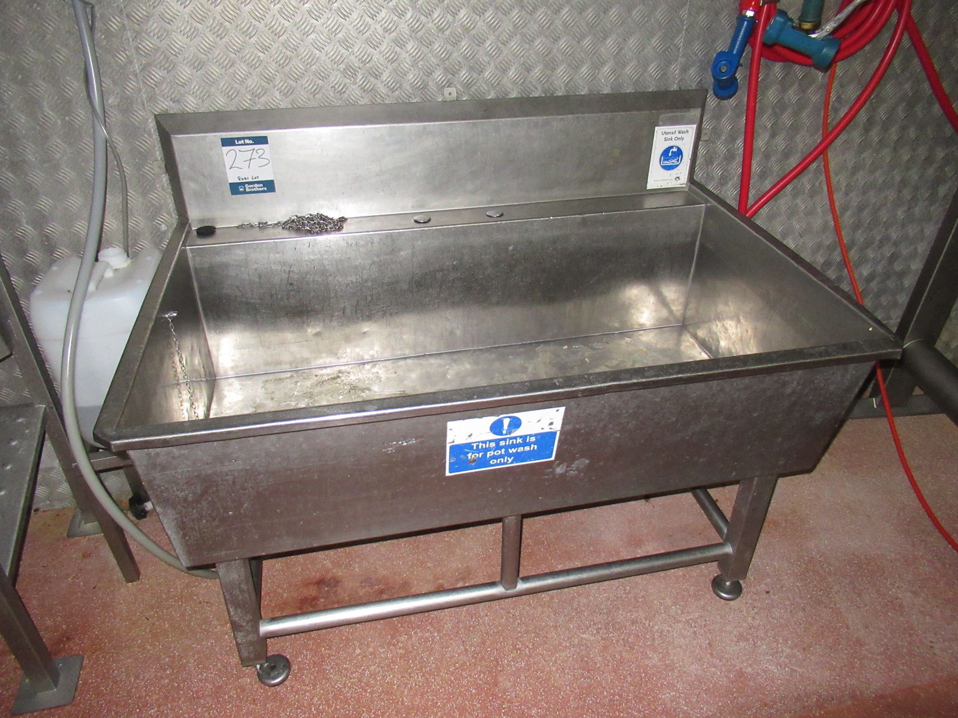 Stainless steel pot wash sink, 1300 x 870 x 360mm deep, free standing with stainless steel pot - Image 2 of 5