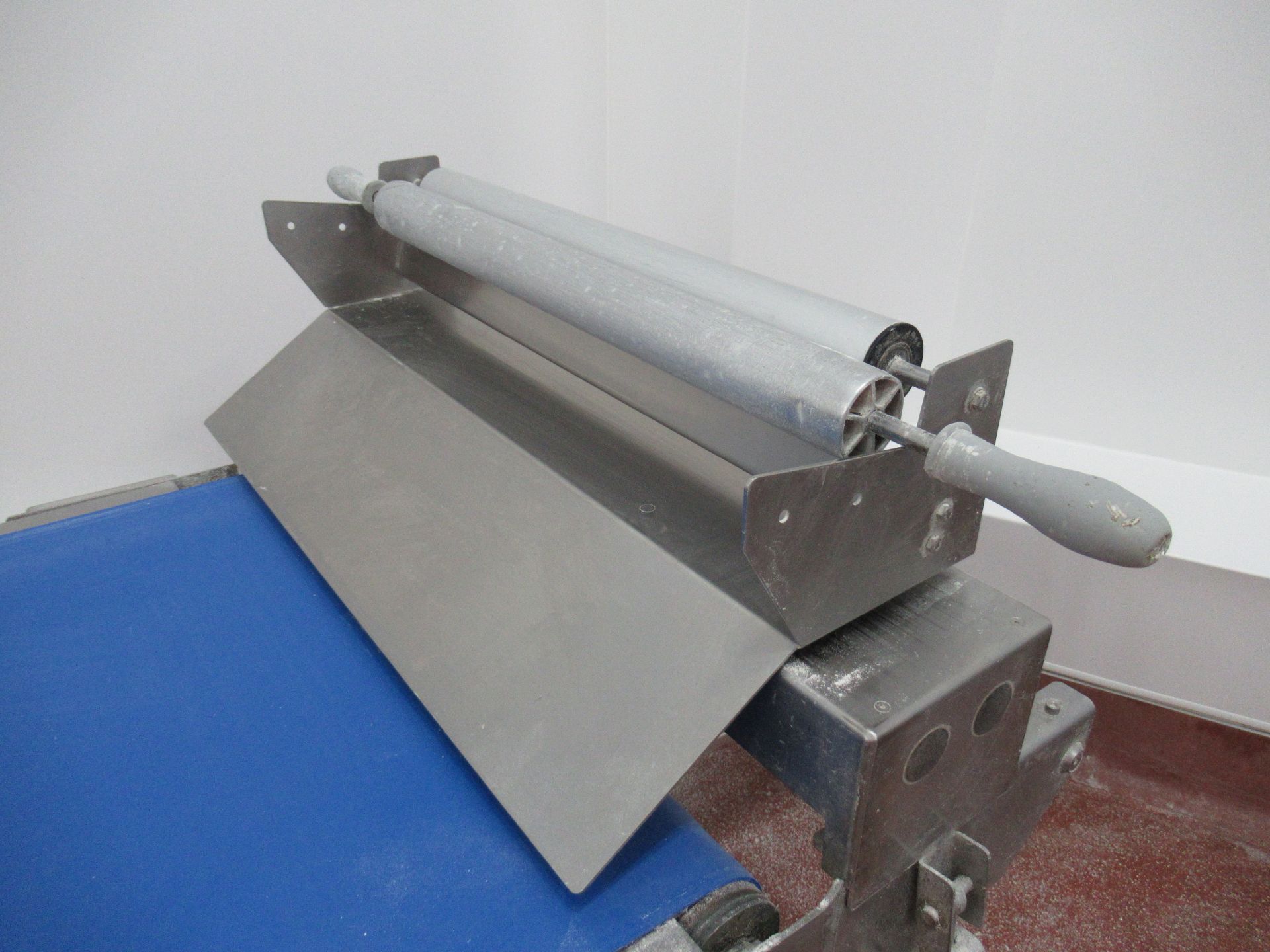 Rondo 650mm pastry line comprised of 3m conveyor, lattice cuter, two single pastry cutter heads, one - Image 6 of 20