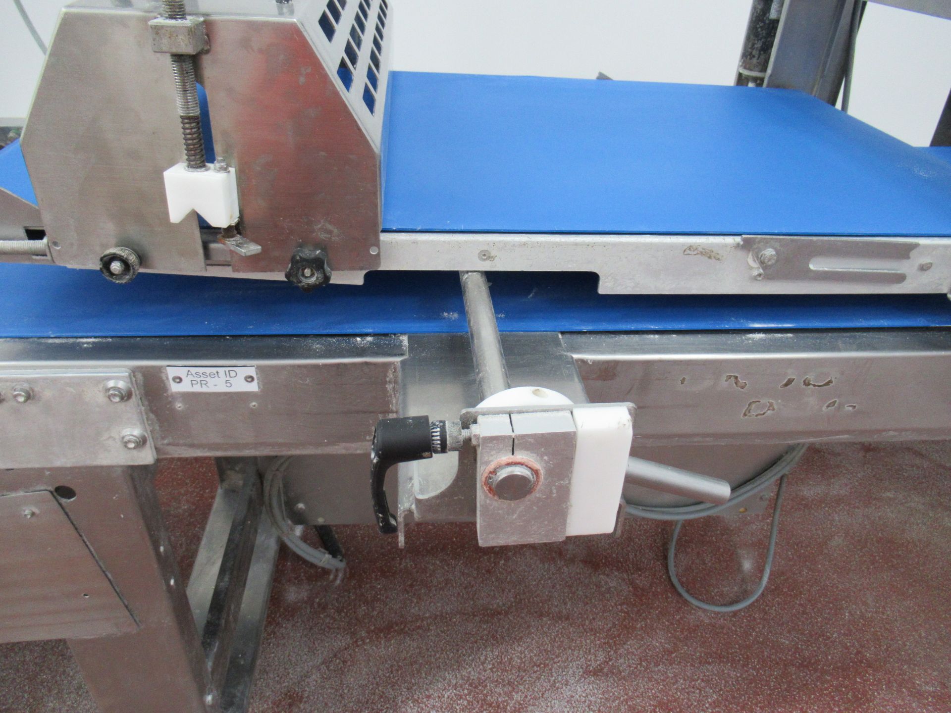 Rondo 650mm pastry line comprised of 3m conveyor, lattice cuter, two single pastry cutter heads, one - Image 10 of 20