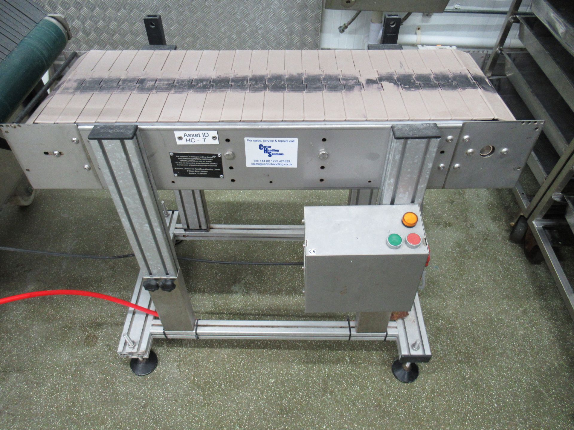 Multivac R140 thermoformer. Serial no: 110403 (2006) with outfeed conveyor - Image 10 of 14