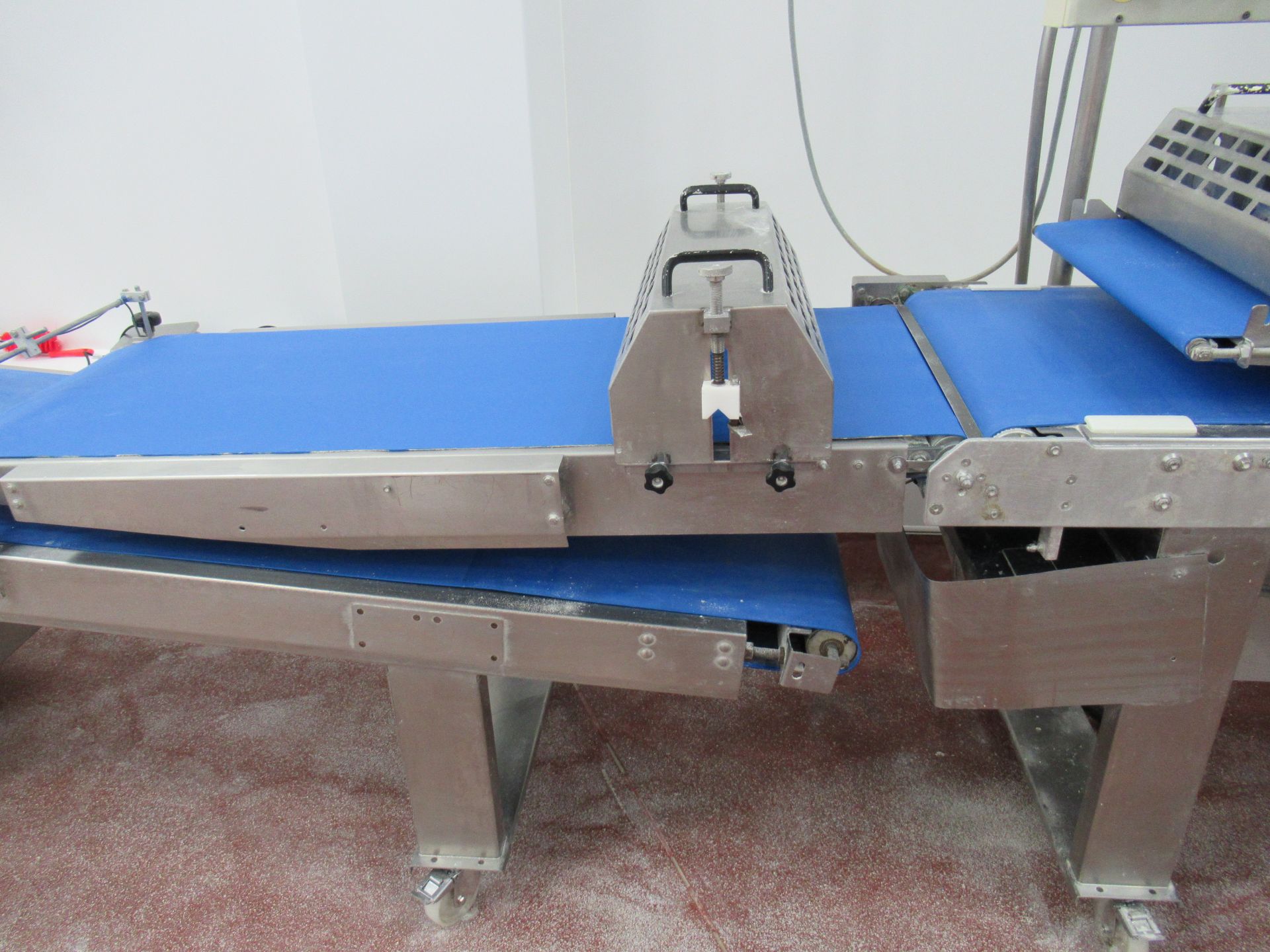 Rondo 650mm pastry line comprised of 3m conveyor, lattice cuter, two single pastry cutter heads, one - Image 4 of 20