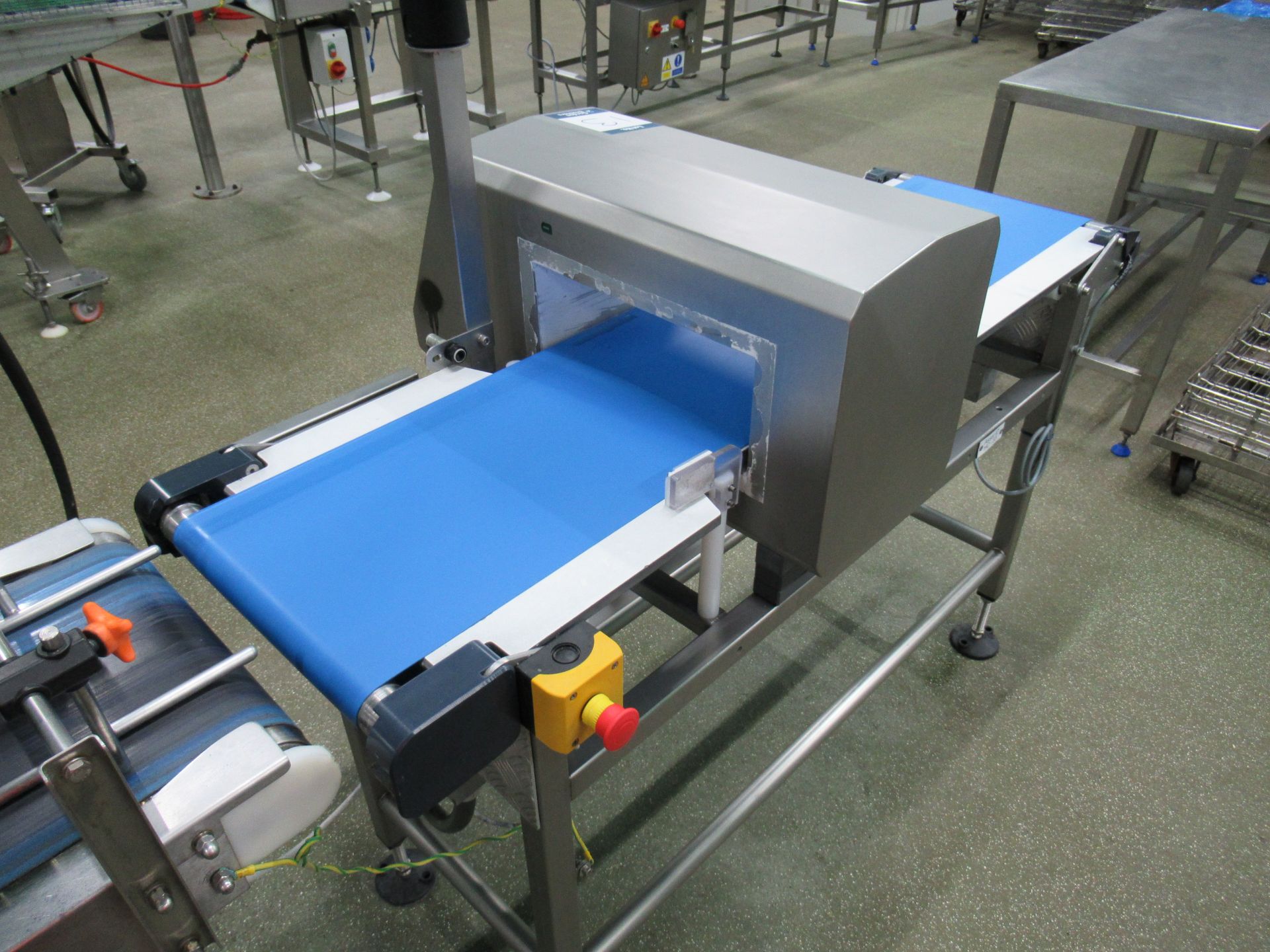 ALL INCLUSIVE LOTS 9-13: Tray filling and sealing line 2 comprised of; Proseal APC chain conveyor. - Image 25 of 56