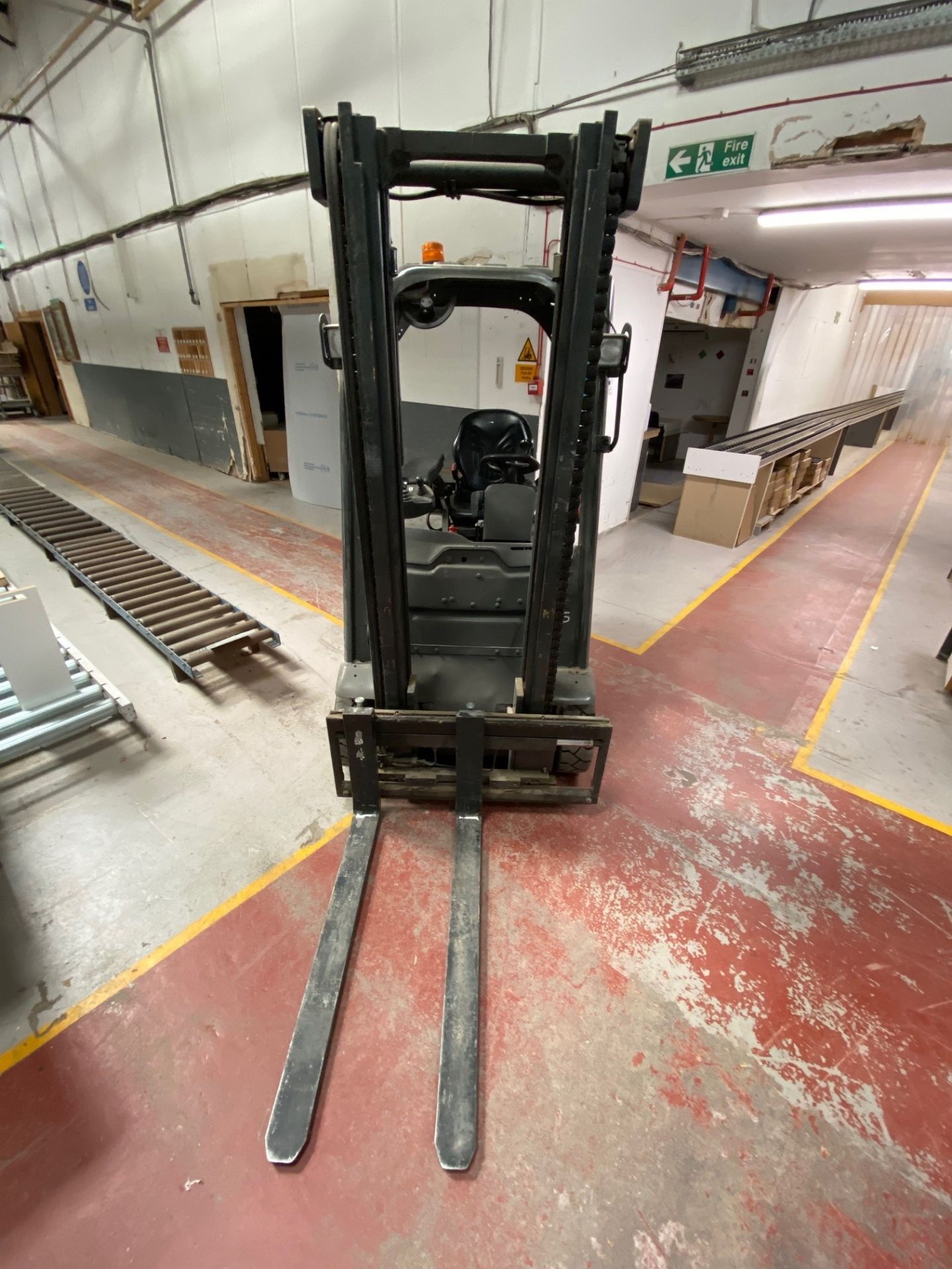 Linde E160-01 Electrical counter balance forklift truck, Serial No. H2X386 AO2196 (2010), hours: - Image 5 of 10