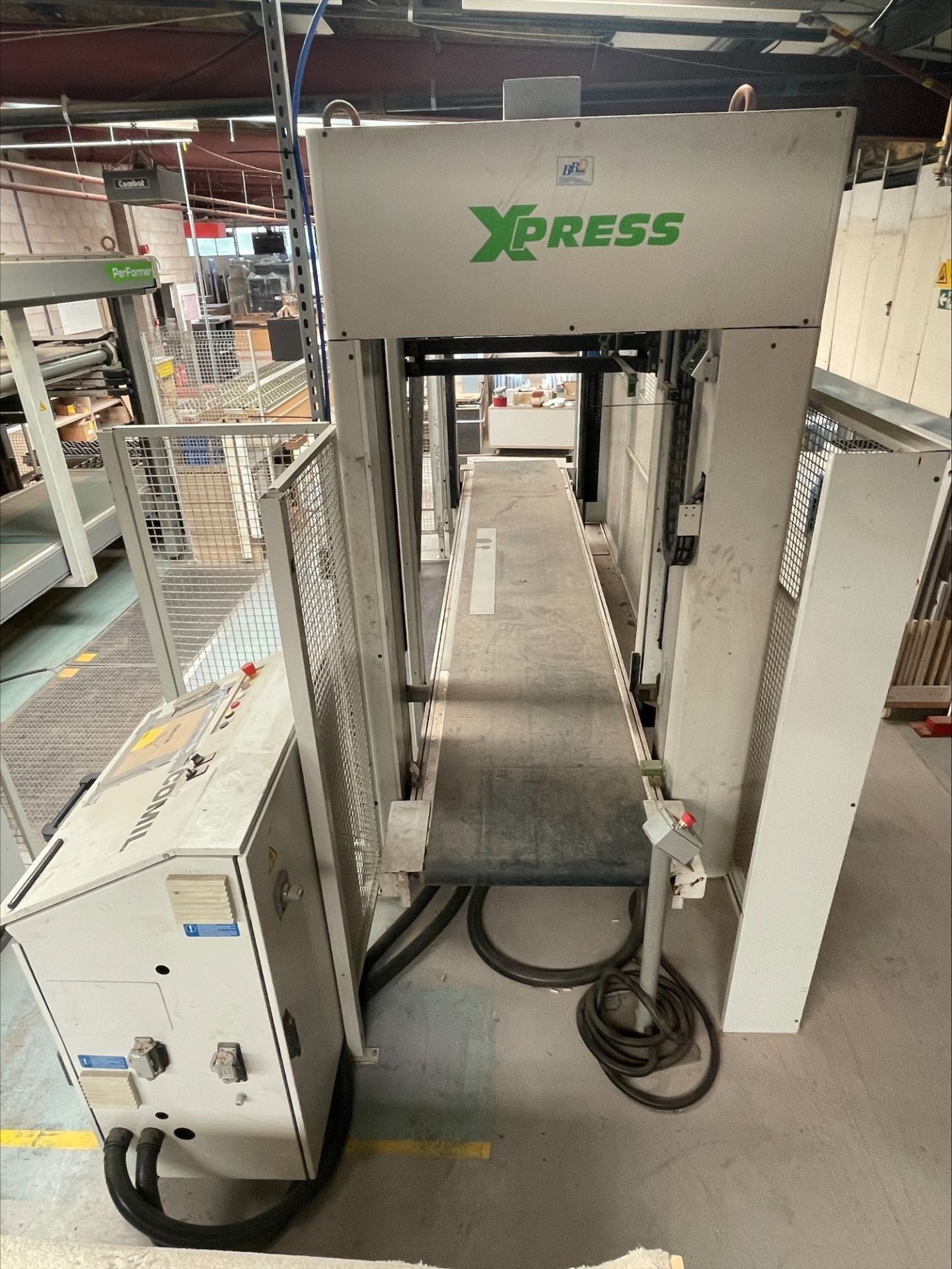 Comil Xpress Through feed carcass press, Serial No. 00175 (2005), air pressure: 6.5 - 7.5 bar, - Image 2 of 8