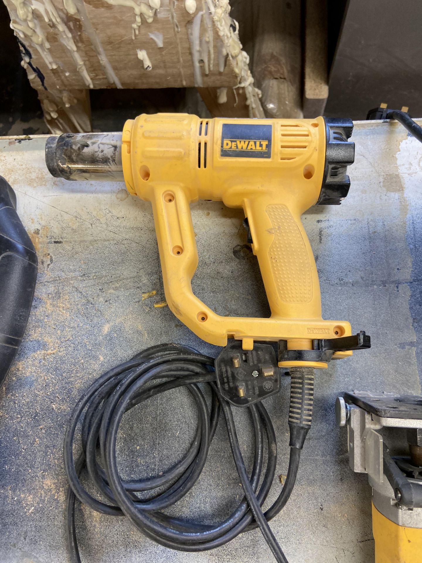 Quantity of DeWalt tools including, Cordless jigsaw DCS331, Plunge router DW624, Laminate trimmer - Image 3 of 9