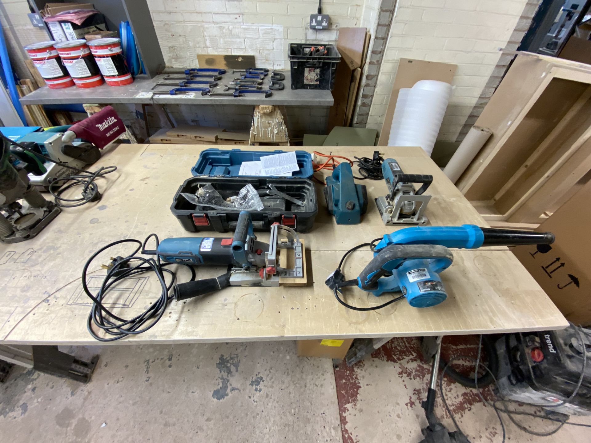 Quantity of power tools including, Erbauer EBJ860 860 biscuit jointer, Katsu electric blower,