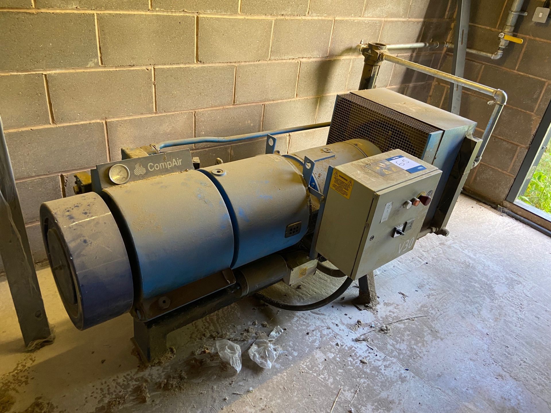 CompAir V30 Air compressor (Please note this asset will be retained until the end of the clearance - Image 3 of 4