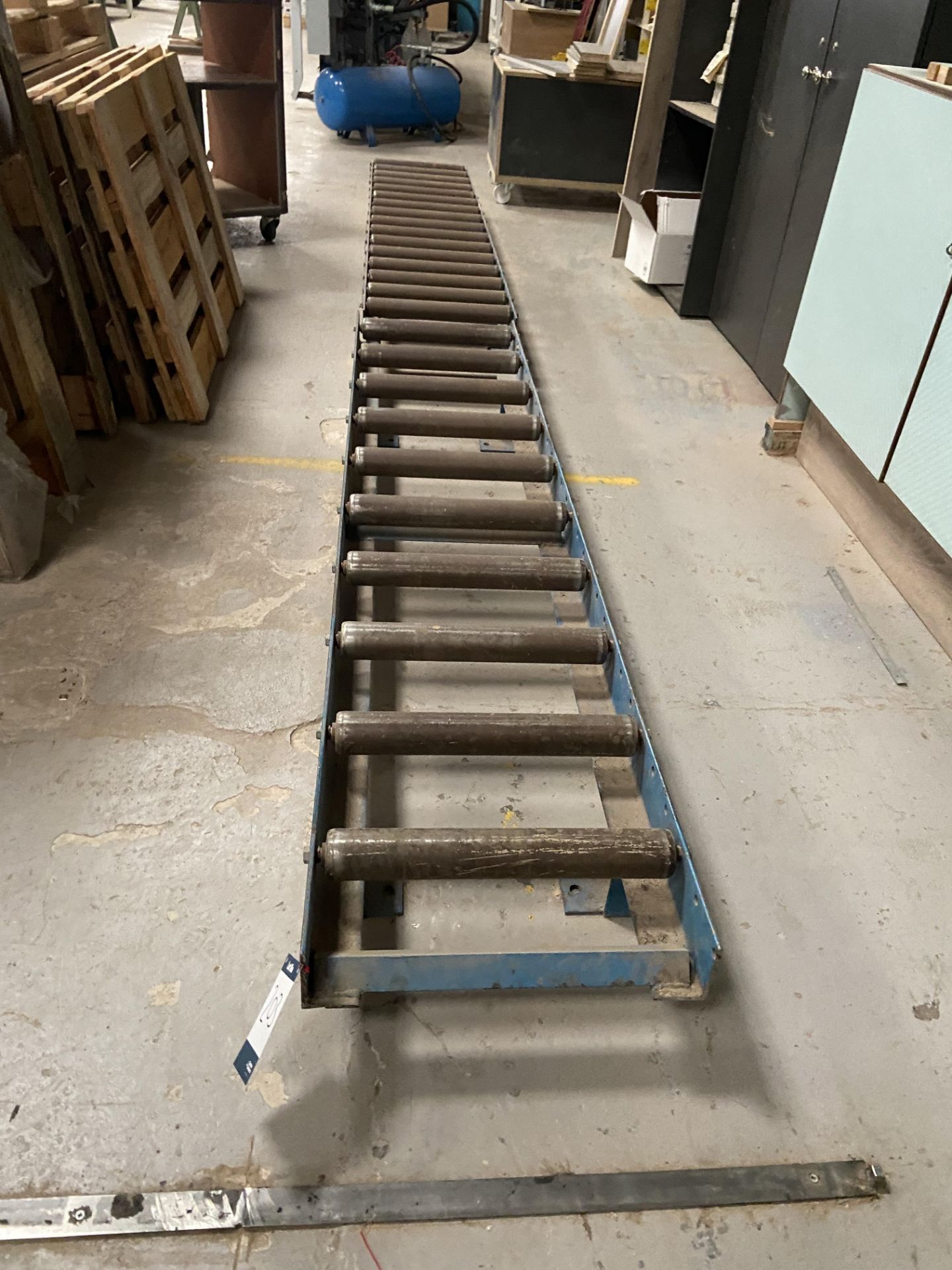 2 Section gravity roller conveyoring, total width 490mm, total length 4800mm, height 240mm - Image 2 of 3