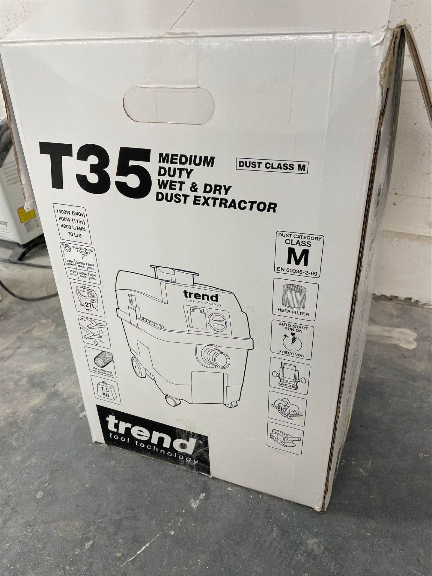 Trend T35A medium duty wet & dry mobile dust extractor with flexi hose - Image 2 of 3