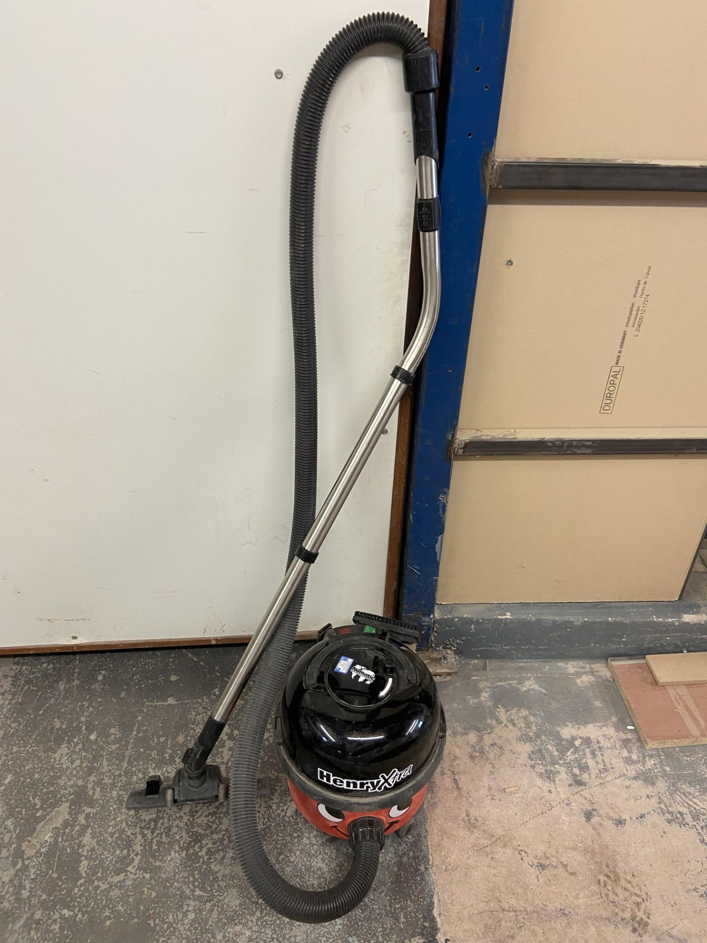 Henry Xtra, HVX200-11 cylinder vacuum cleaner