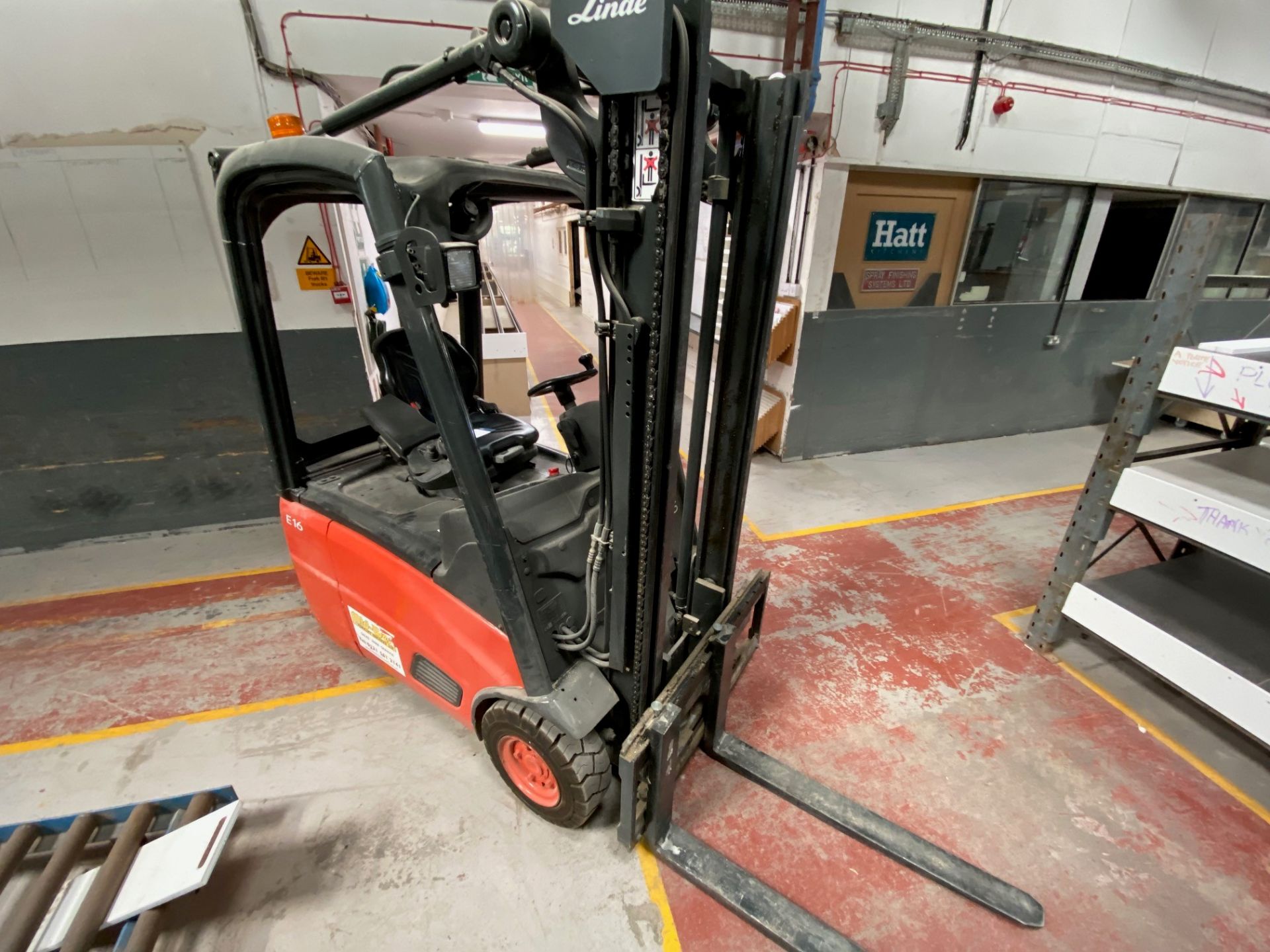 Linde E160-01 Electrical counter balance forklift truck, Serial No. H2X386 AO2196 (2010), hours: - Image 4 of 10