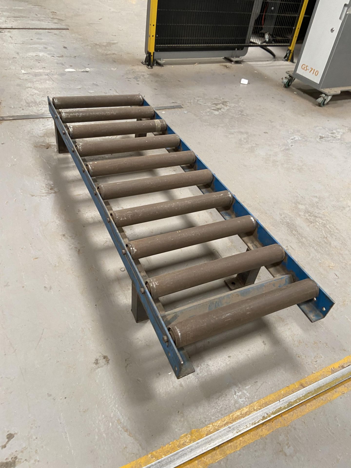 2 Section gravity roller conveyoring, total width 490mm, total length 4400mm, height 240mm with - Image 3 of 3