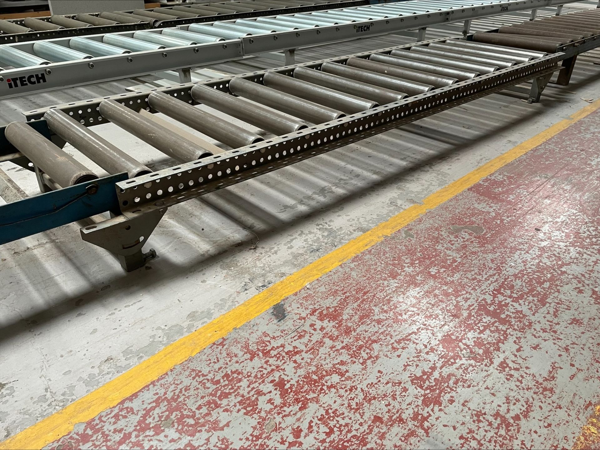 5 Section gravity roller conveyoring, total width: 480mm - 625mm, total length: 12,030mm, height: - Image 4 of 4