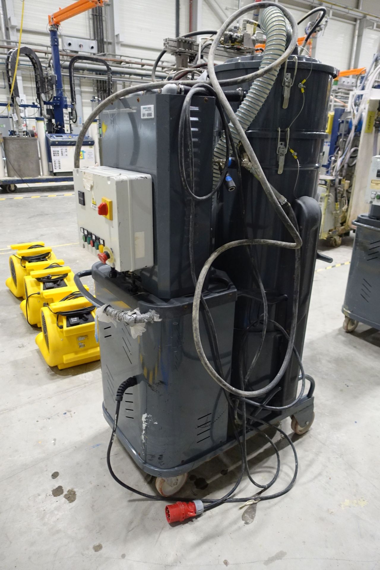 DELFIN DG70EXPPN Industrial Vaccum Cleaner (2016), Ser # 160878235, Asset # 2000030 - Image 3 of 13