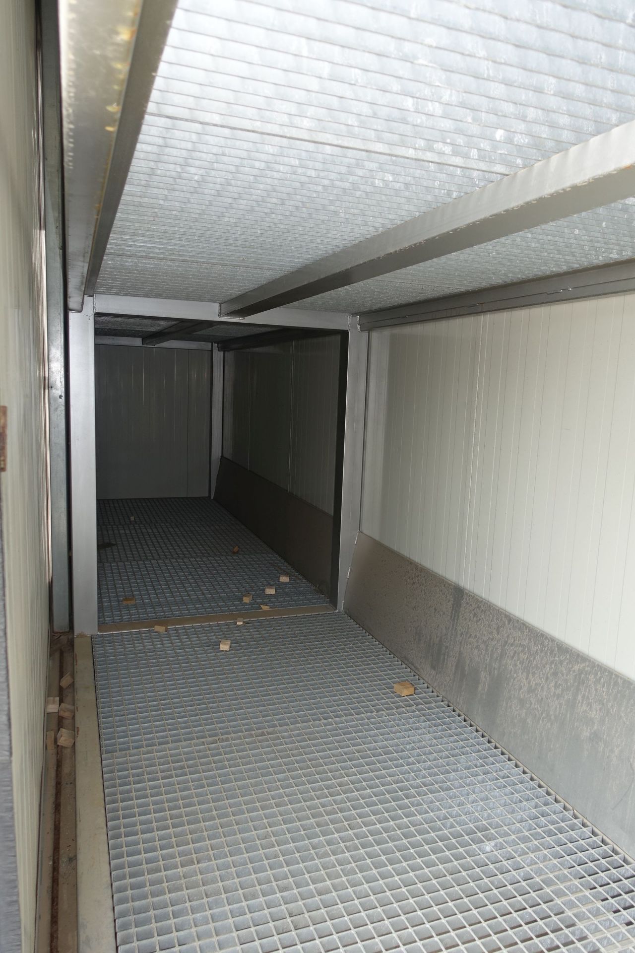 Intracon Chilled Container, 9m Long x 1.5m Deep x 3m High (aproximaely) with MDH-NF-2034A Chiller, - Image 8 of 12