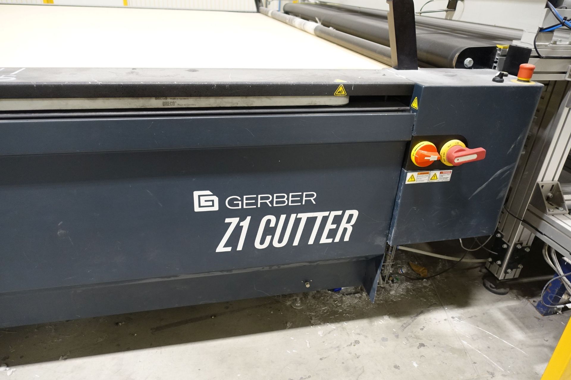 GERBER 'Z1 CUTTER' Materials Dry Cutting Machine, 6-Roll Feed Stand, CC Sistemas '282' Feeder - Image 33 of 39