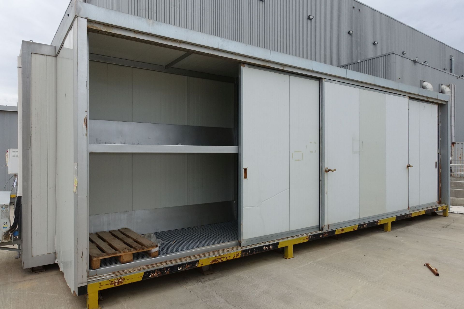 Intracon Chilled Container, 9m Long x 1.5m Deep x 3m High (aproximaely) with MDH-F-2034A Chiller,