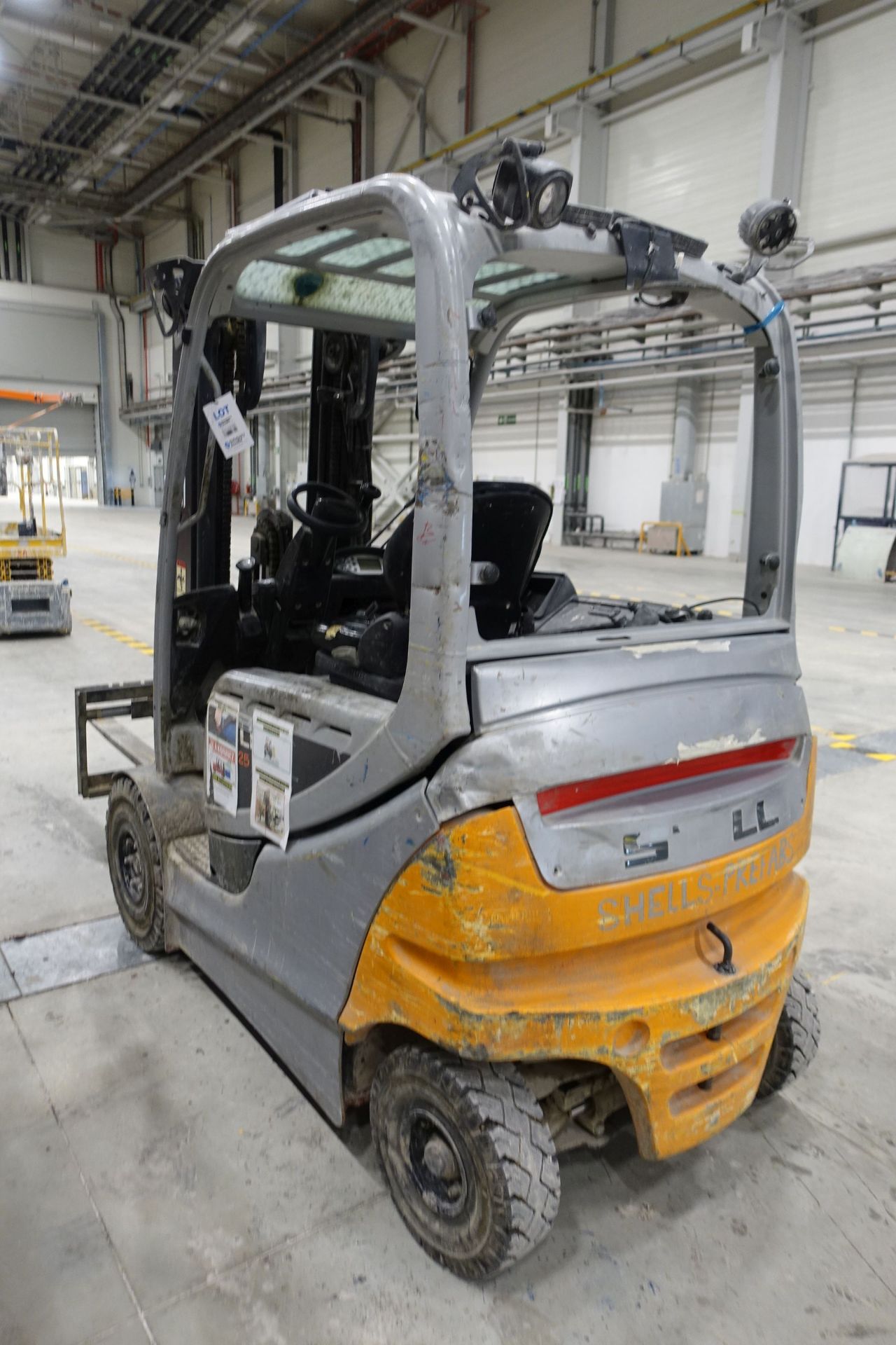 STILL RX60-25 Electric Forklift Truck, 2,500kg Capacity with Sideshift, Ser # 516345V00342 (2019) - Image 9 of 45