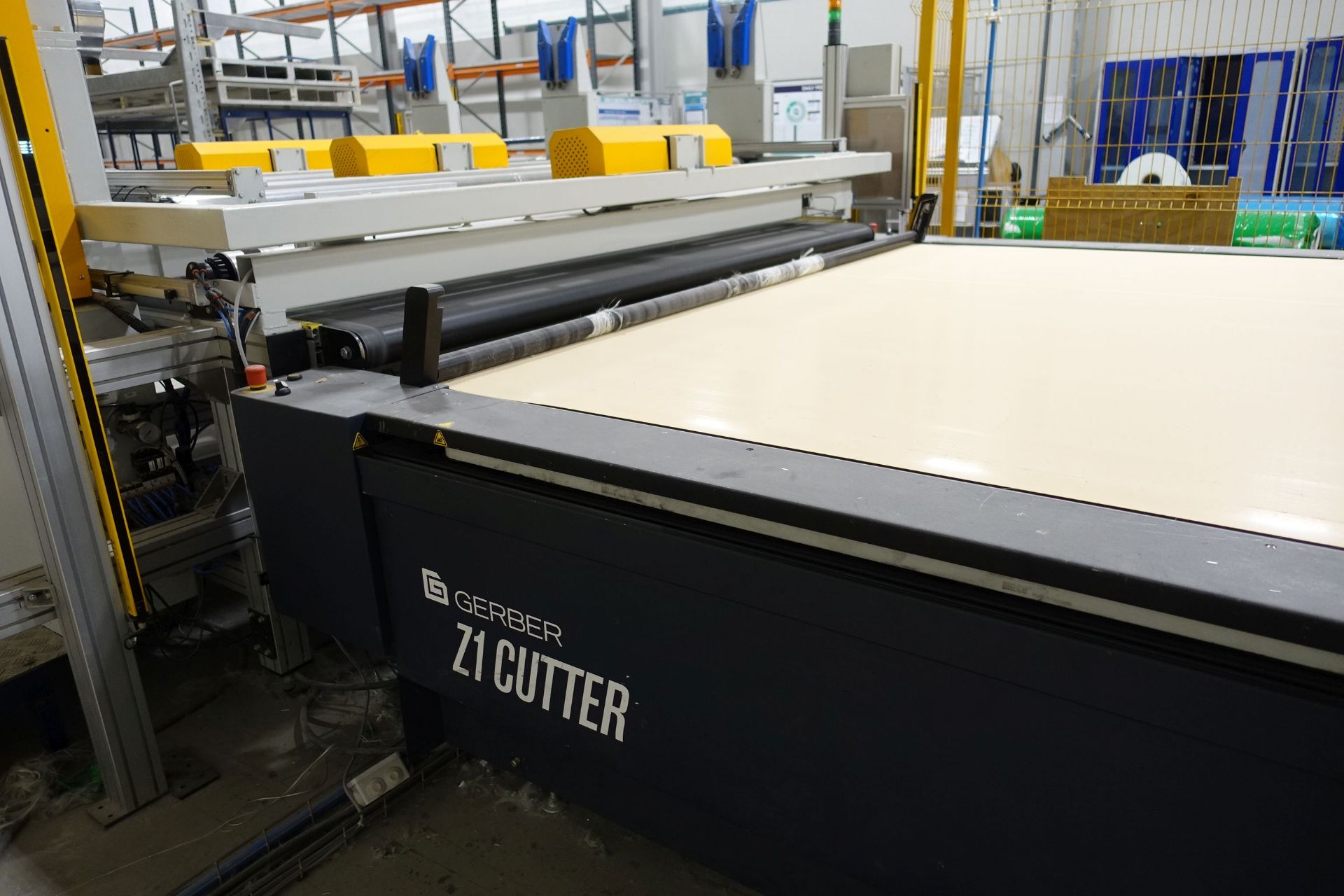GERBER 'Z1 CUTTER' Materials Dry Cutting Machine, 6-Roll Feed Stand, CC Sistemas '282' Feeder - Image 19 of 39