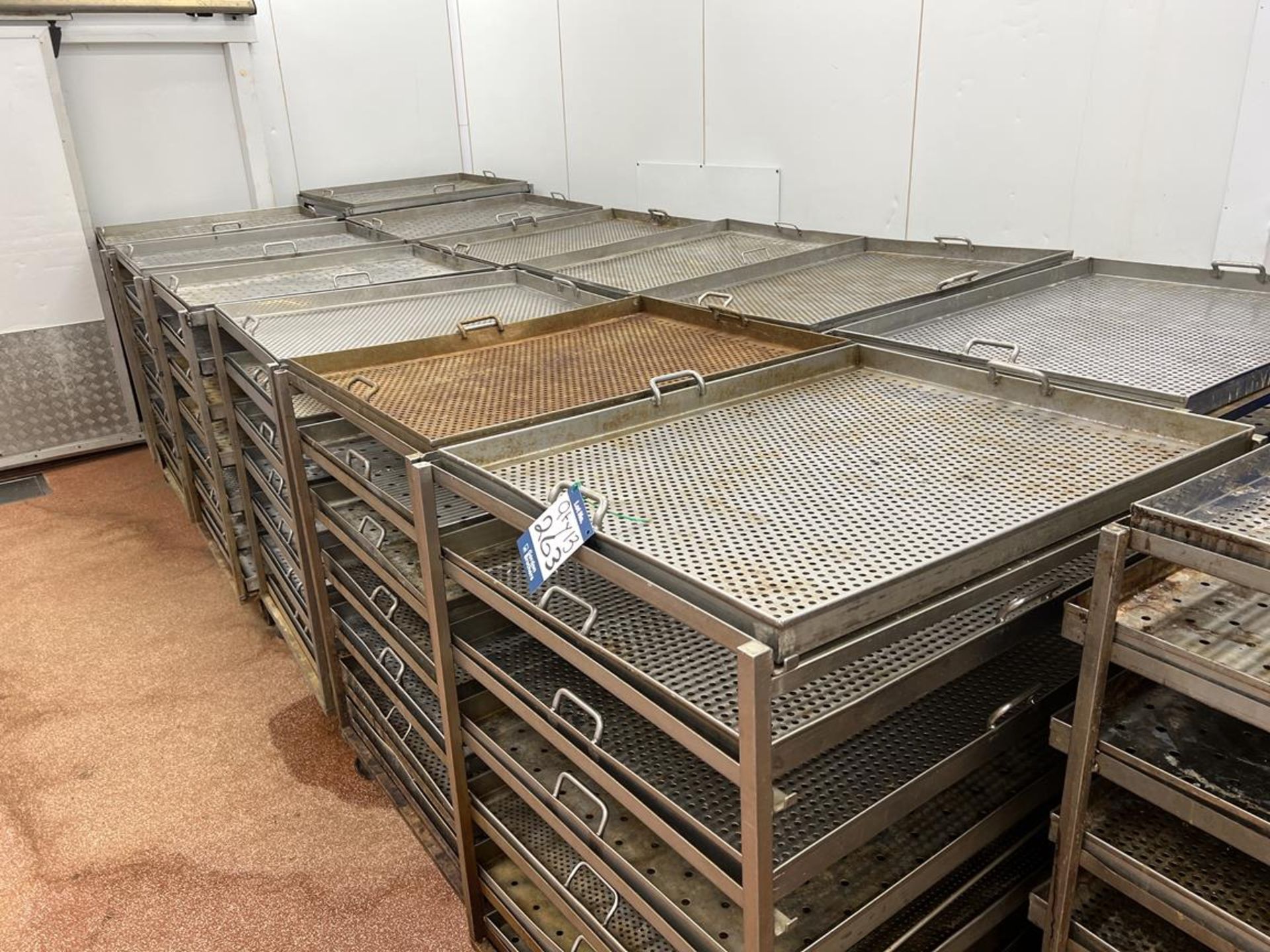 13x (no.) Six/Seven-tier stainless steel product racks on wheels, size of removable trays 1030mm (L) - Image 2 of 4