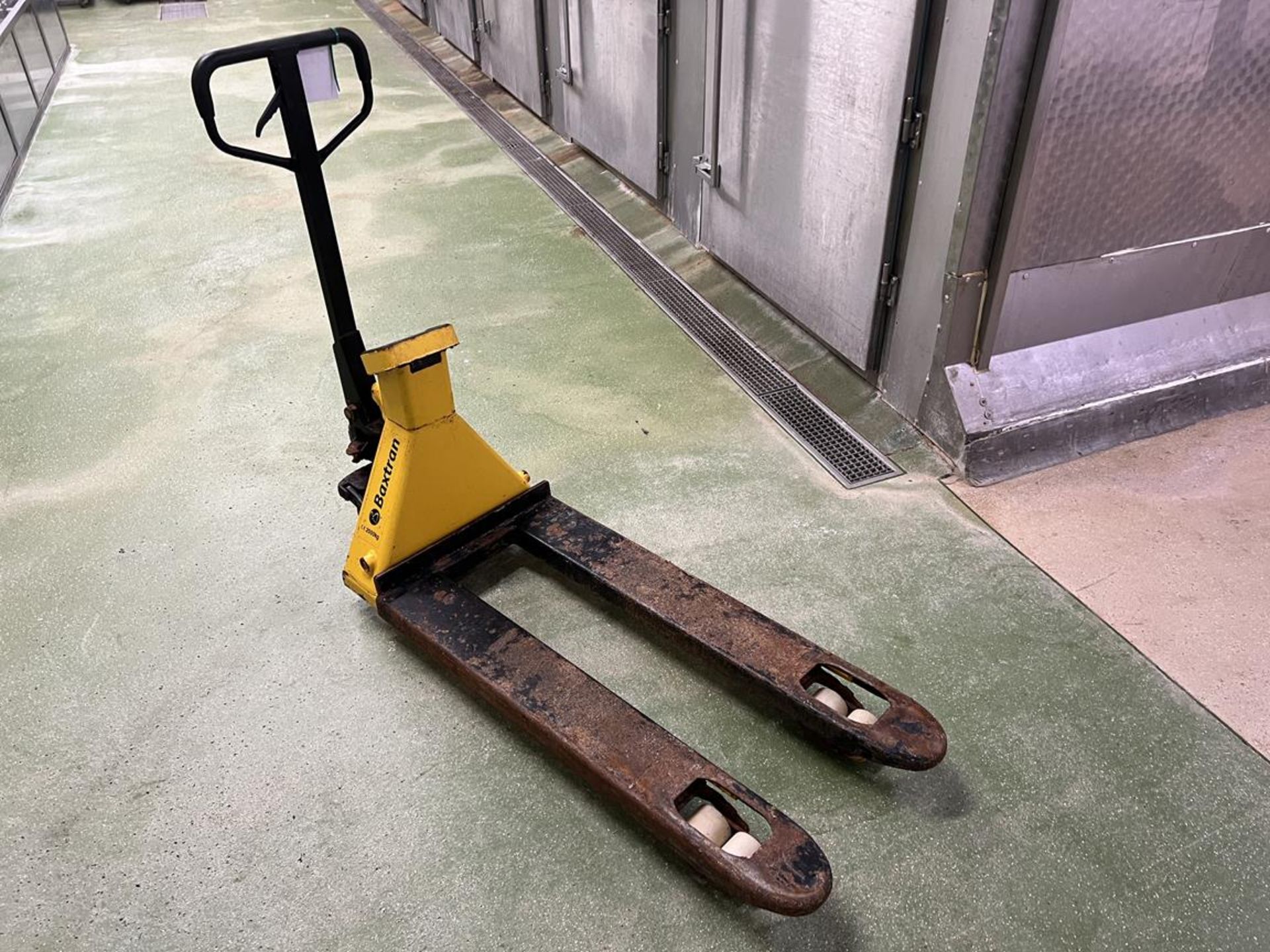 Baxtran, ARX2TL pallet truck with digital weight indicator scales, max. capacity 2000kg, Serial