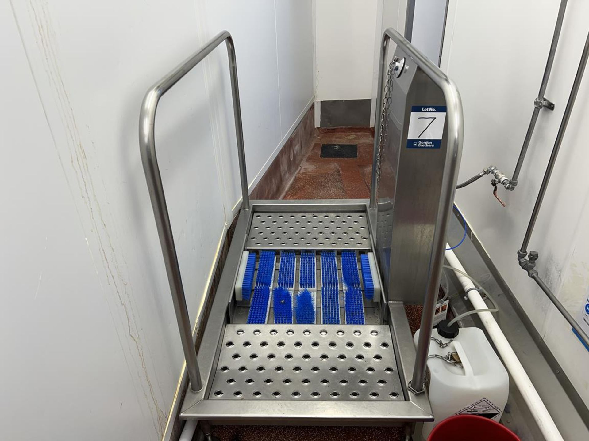 Syspal walk through boot rinse, stainless steel construction with handrails and Dosatron, - Image 3 of 5