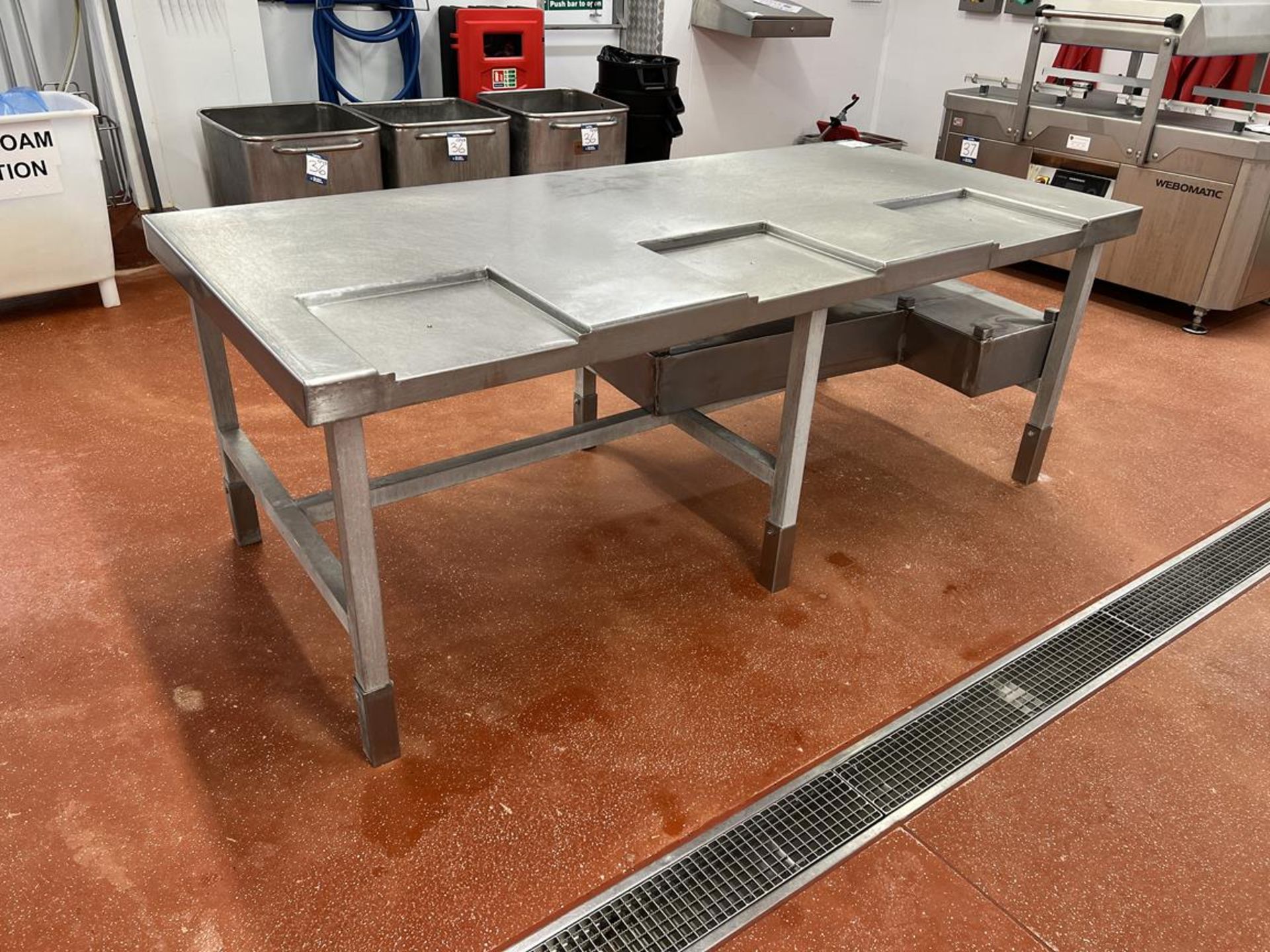 Stainless steel 3-position preparation table, 2.36m x 1.1m - Image 2 of 4