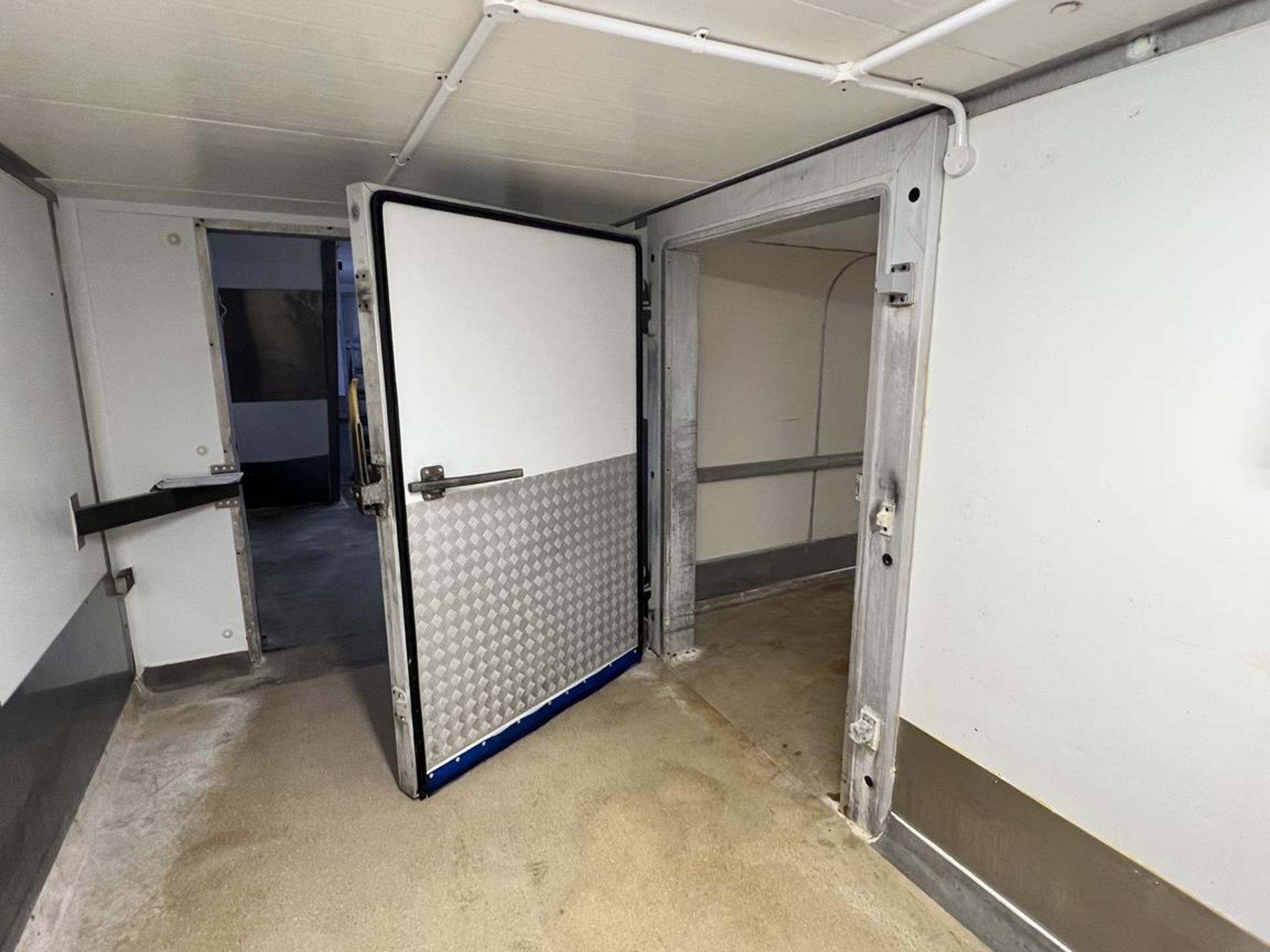 HR6, refrigerated room opening door, 1210mm x 2010mm (H) - Image 2 of 3
