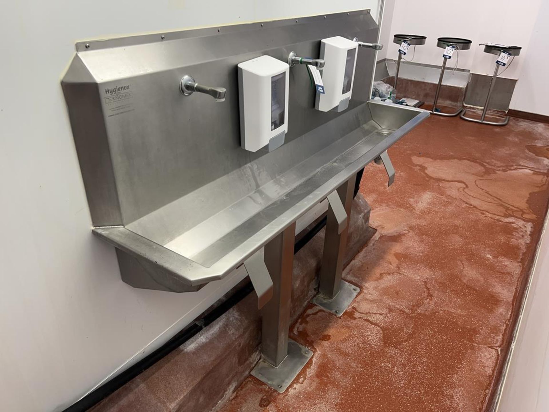 Hygienox Teknomek, three position, knee operated, stainless steel sink unit, 1.6m x 380mm x 1.3m (H)
