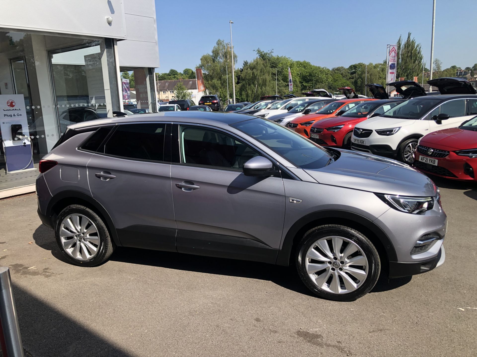 Vauxhall Grandland X 1.2T (130ps) Elite Nav 5dr Automatic, Registration: DS20EUO, Date First - Image 2 of 8