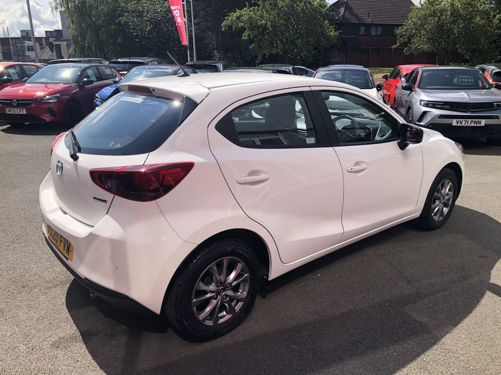 Mazda 2 1.5 Skyactiv G 75 SE-L 5dr, Registration: VO20FVW, Date First Registered: 19/03/2020, - Bild 2 aus 7