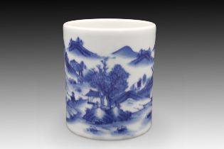 A Chinese Brush Pot from the 19th Century (1930s) from the Republic Period. Diameter: Approximatel