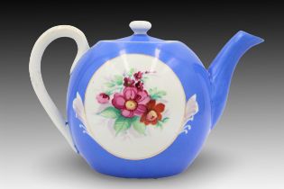 A Russian Gardner Porcelain Teapot from the 19th Century with Exquisite Floral Design Height: Appro