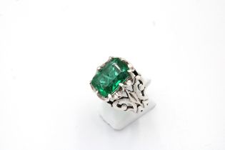 An Islamic Silver and Emerald Coloured Ring with the Prophet Muhammed (pbuh) Calligraphy Engraved S